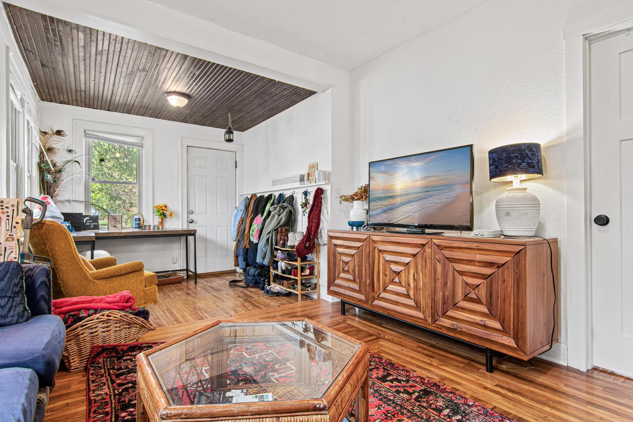 View of Residential Income at 3236 James Avenue, Minneapolis MN 55412, Minneapolis (6 of 38) - Mike Wilen | Minnesota Team Real Estate