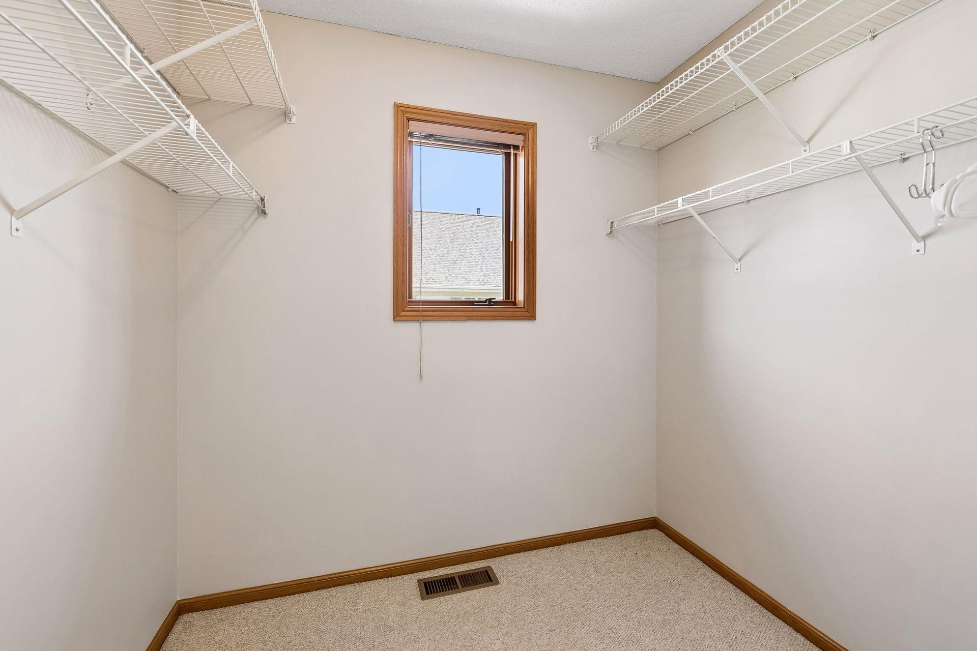 View of Residential at 930 Dartmouth Place, Minneapolis MN 55414, Minneapolis (29 of 48) - Mike Wilen | Minnesota Team Real Estate