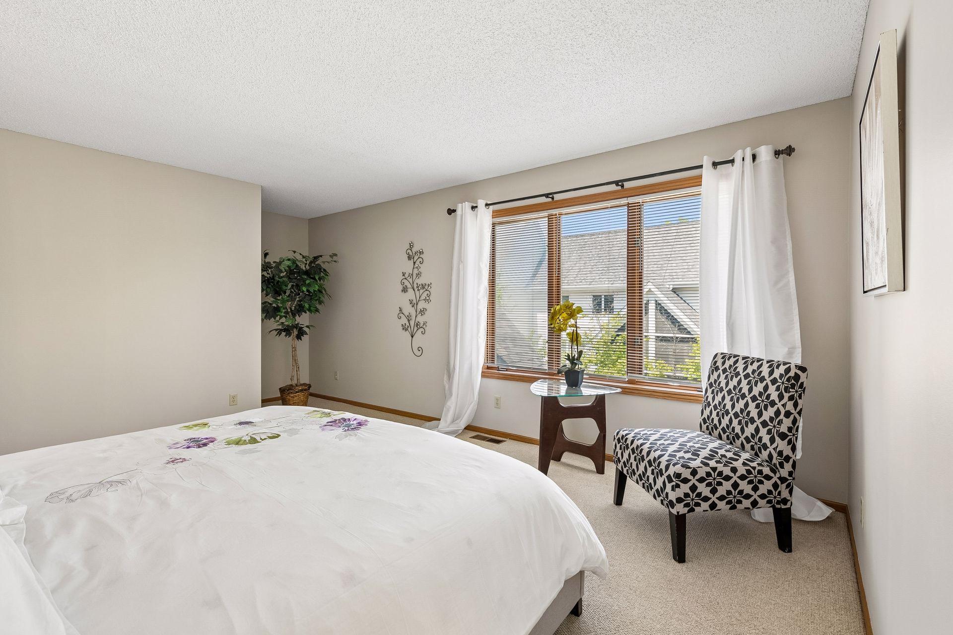 View of Residential at 930 Dartmouth Place, Minneapolis MN 55414, Minneapolis (28 of 48) - Mike Wilen | Minnesota Team Real Estate