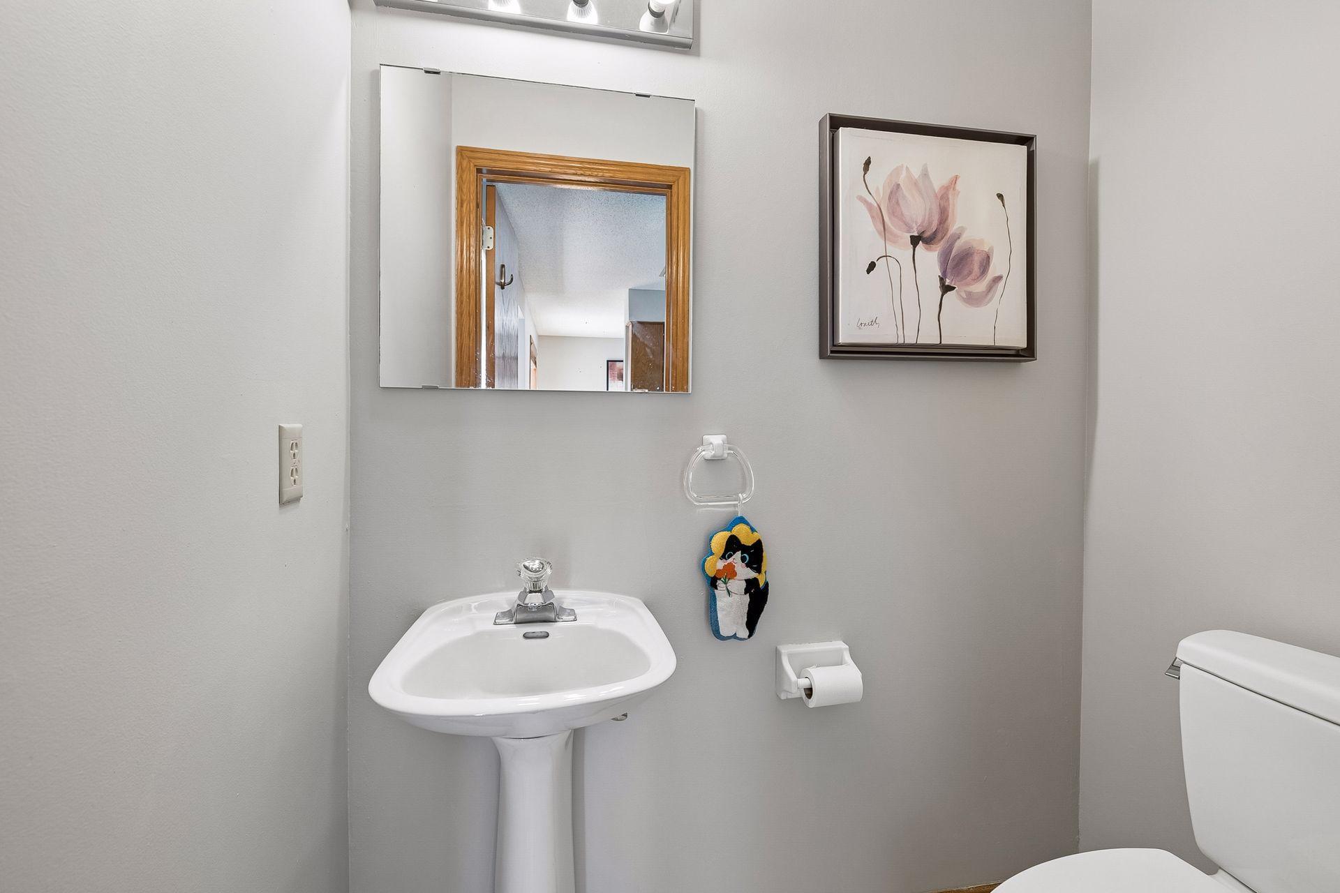 View of Residential at 930 Dartmouth Place, Minneapolis MN 55414, Minneapolis (21 of 48) - Mike Wilen | Minnesota Team Real Estate