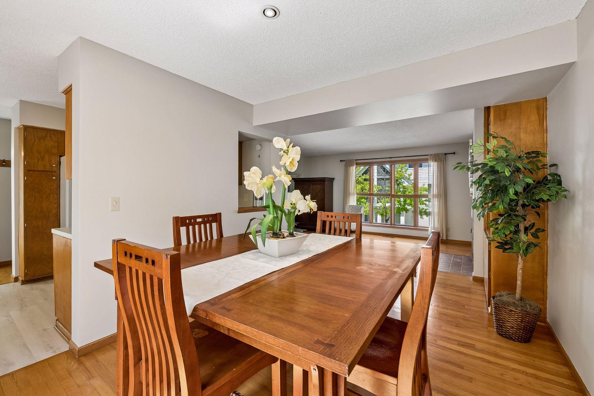 View of Residential at 930 Dartmouth Place, Minneapolis MN 55414, Minneapolis (16 of 48) - Mike Wilen | Minnesota Team Real Estate