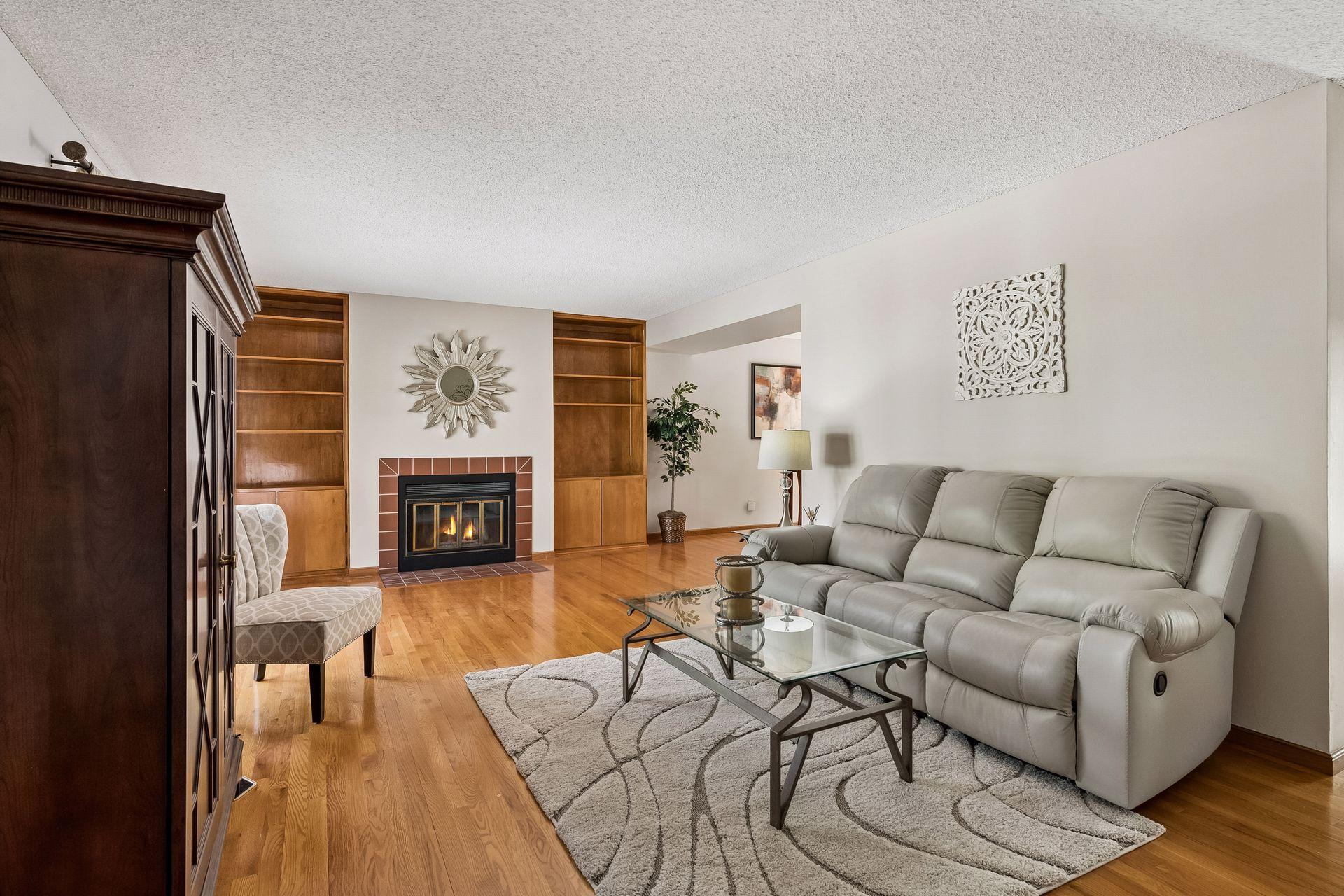 View of Residential at 930 Dartmouth Place, Minneapolis MN 55414, Minneapolis (11 of 48) - Mike Wilen | Minnesota Team Real Estate