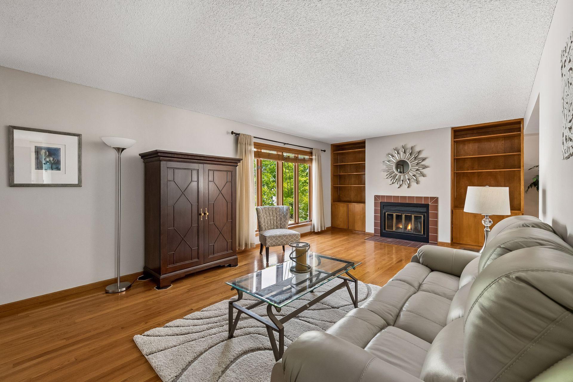 View of Residential at 930 Dartmouth Place, Minneapolis MN 55414, Minneapolis (9 of 48) - Mike Wilen | Minnesota Team Real Estate