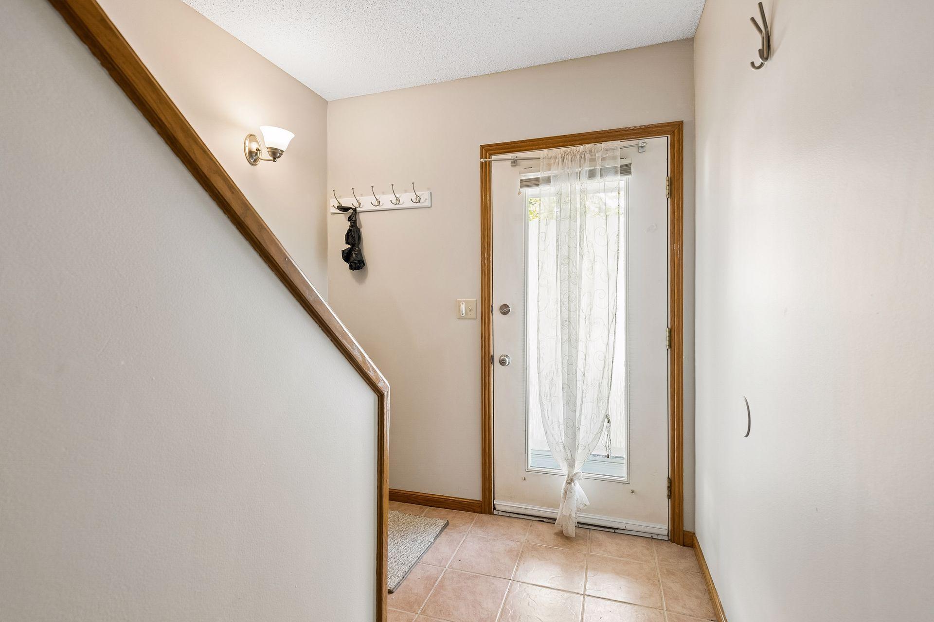 View of Residential at 930 Dartmouth Place, Minneapolis MN 55414, Minneapolis (5 of 48) - Mike Wilen | Minnesota Team Real Estate