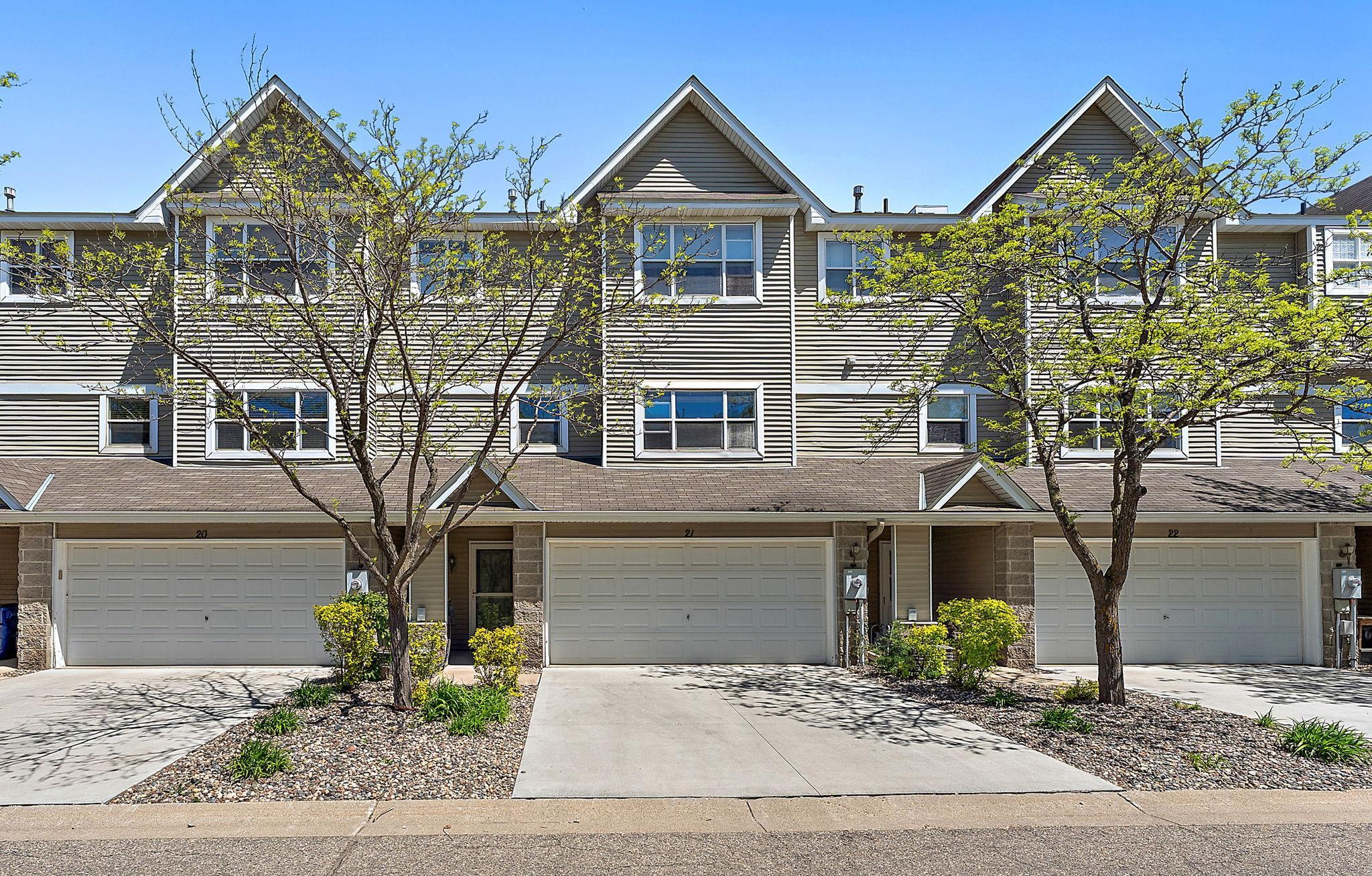 View of Residential at 21 River Bend Place, Chaska MN 55318, Chaska (4 of 21) - Mike Wilen | Minnesota Team Real Estate