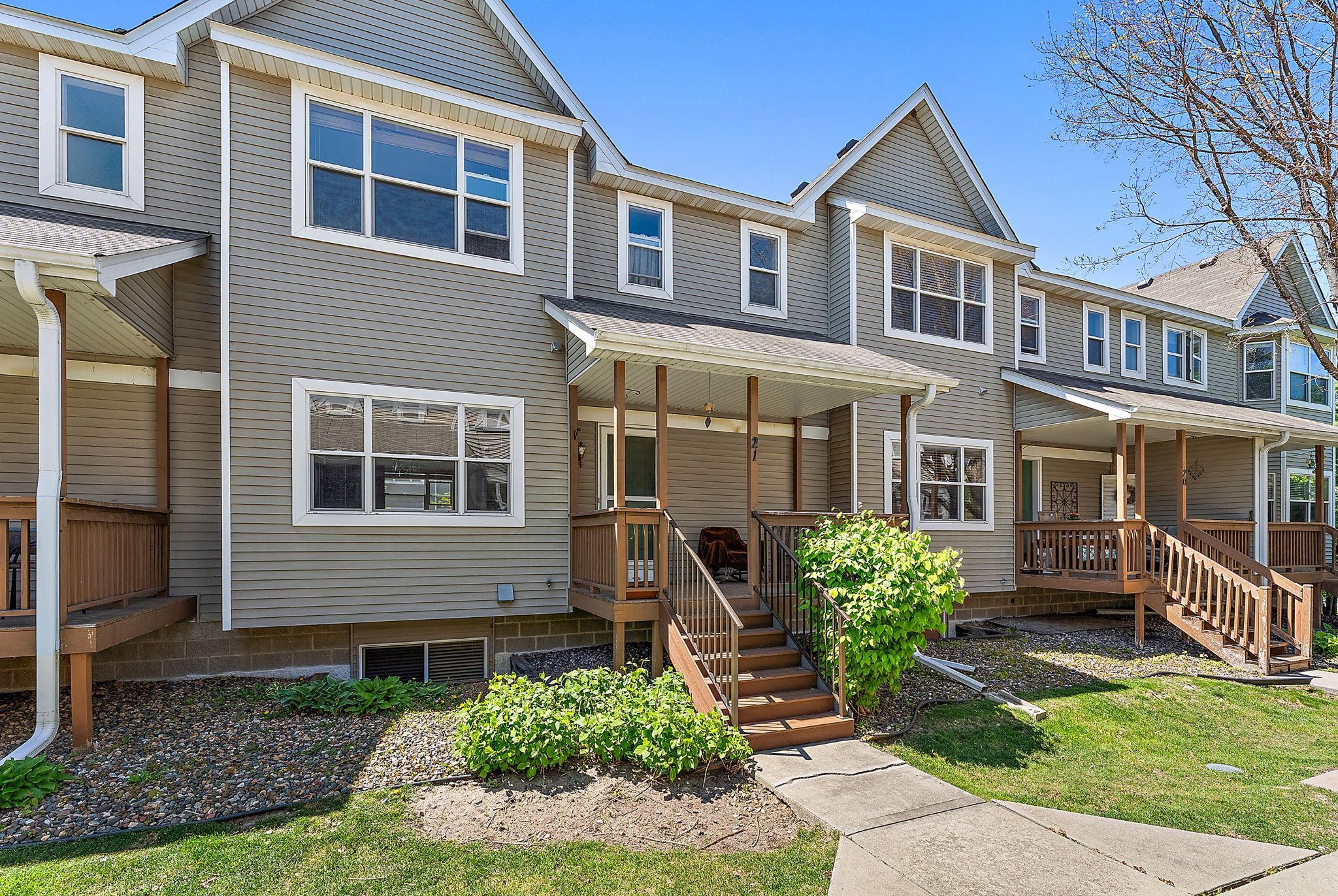 View of Residential at 21 River Bend Place, Chaska MN 55318, Chaska (3 of 21) - Mike Wilen | Minnesota Team Real Estate