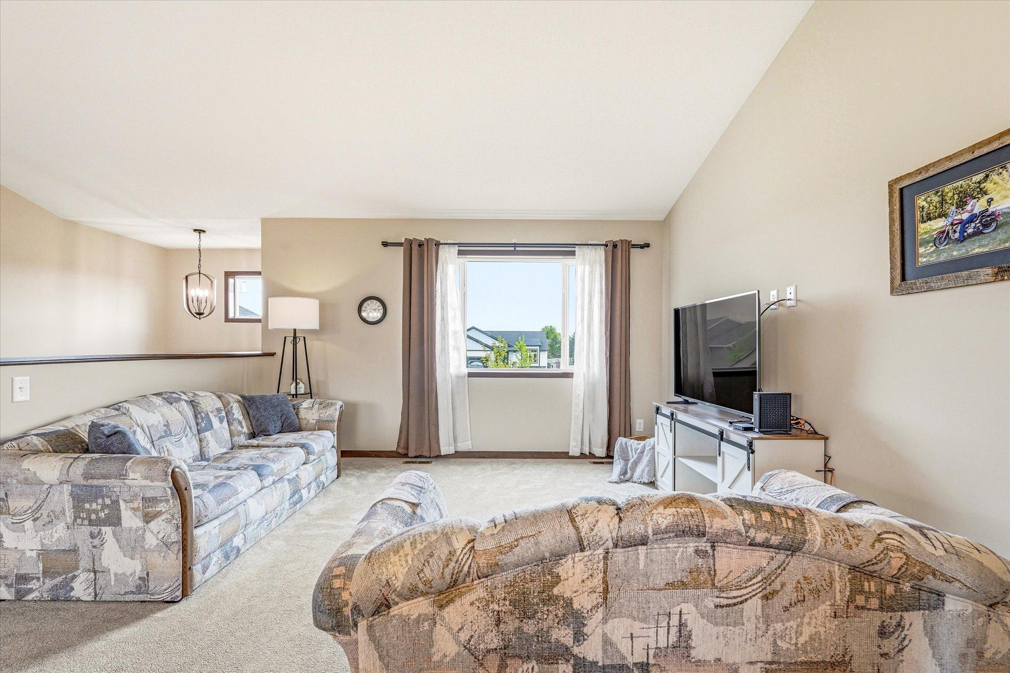 View of Residential at 422 Bluebird Drive, Isanti MN 55040, Isanti (7 of 54) - Mike Wilen | Minnesota Team Real Estate