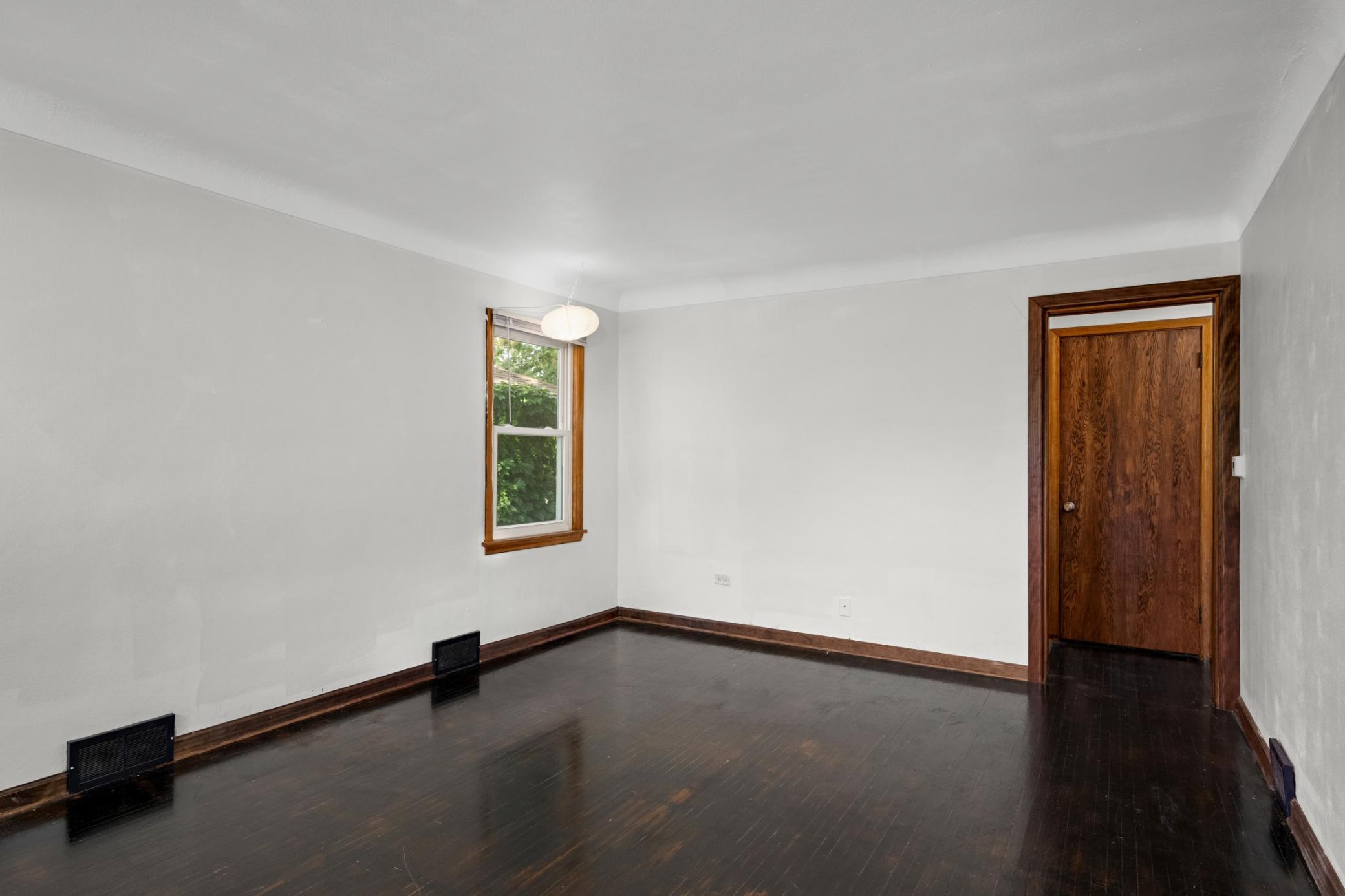 View of Residential at 1015 Hubbard Avenue, Saint Paul MN 55104, Saint Paul (5 of 29) - Mike Wilen | Minnesota Team Real Estate