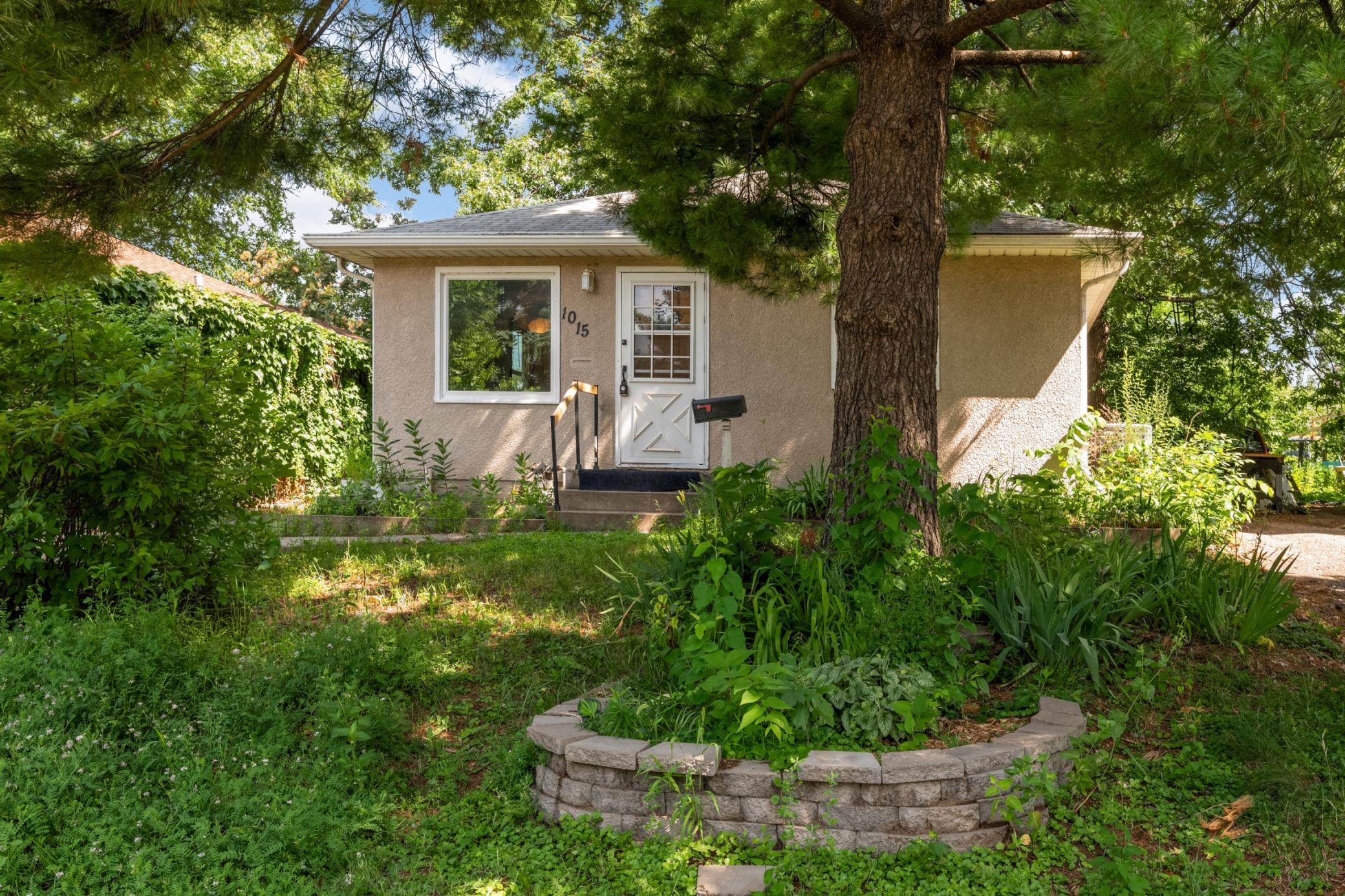 View of Residential at 1015 Hubbard Avenue, Saint Paul MN 55104, Saint Paul (2 of 29) - Mike Wilen | Minnesota Team Real Estate