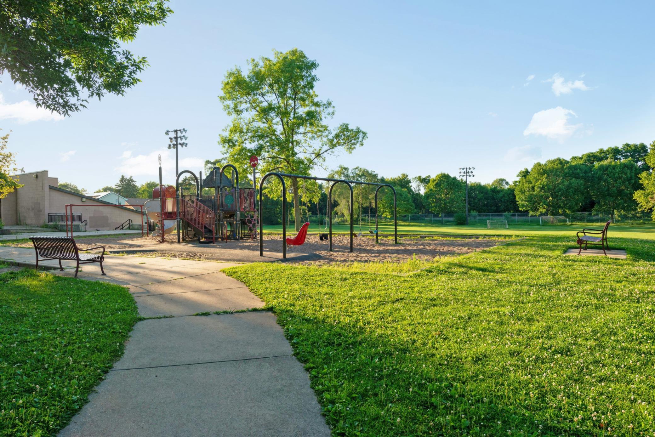 View of Residential at 1015 Hubbard Avenue, Saint Paul MN 55104, Saint Paul (25 of 29) - Mike Wilen | Minnesota Team Real Estate