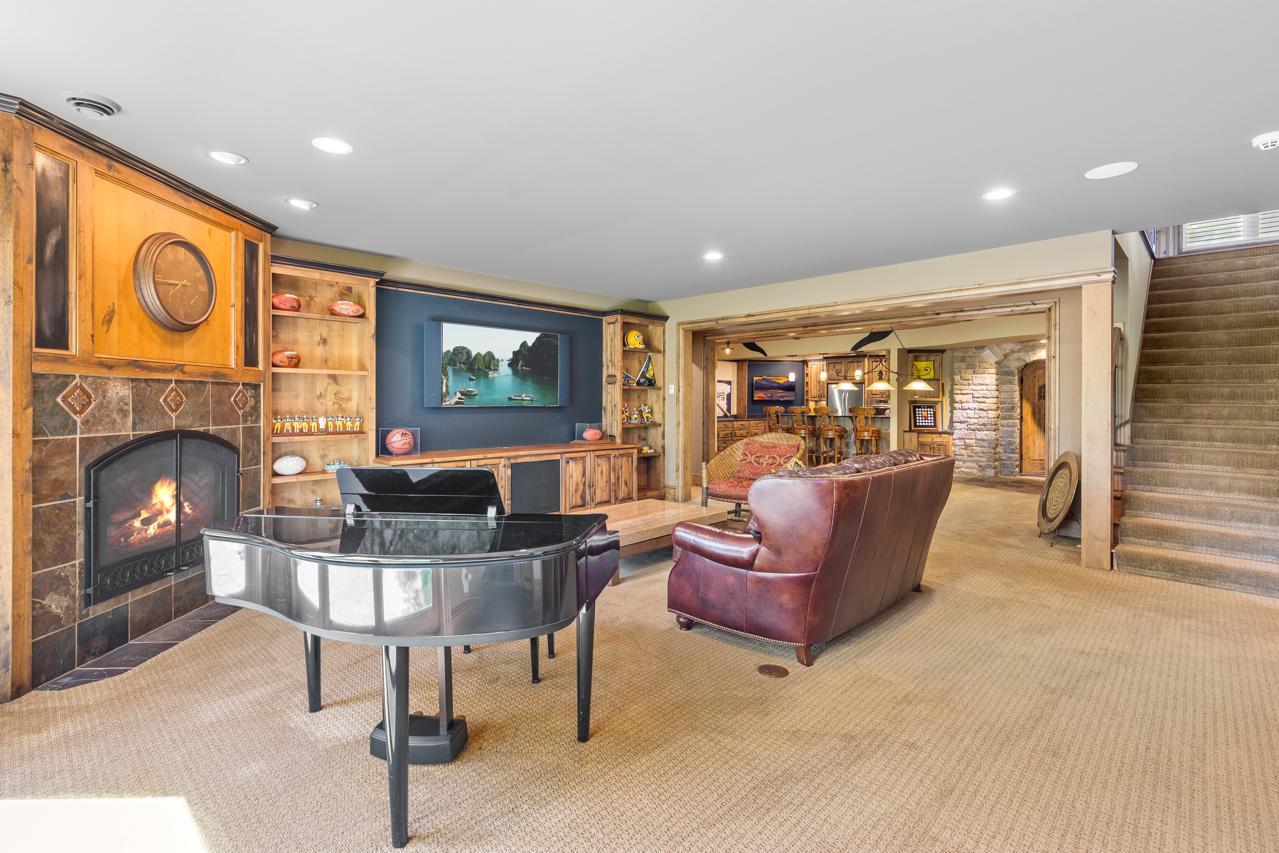 View of Residential at 6823 Alpine Trail, Eden Prairie MN 55346, Eden Prairie (42 of 86) - Mike Wilen | Minnesota Team Real Estate