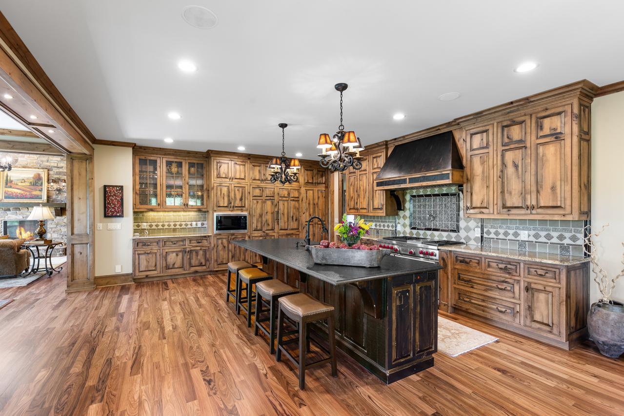 View of Residential at 6823 Alpine Trail, Eden Prairie MN 55346, Eden Prairie (10 of 86) - Mike Wilen | Minnesota Team Real Estate