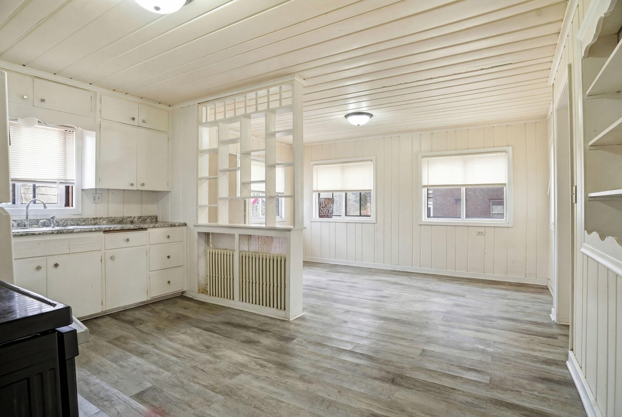 View of Residential Income at 475 Dayton Avenue, Saint Paul MN 55102, Saint Paul (11 of 16) - Mike Wilen | Minnesota Team Real Estate