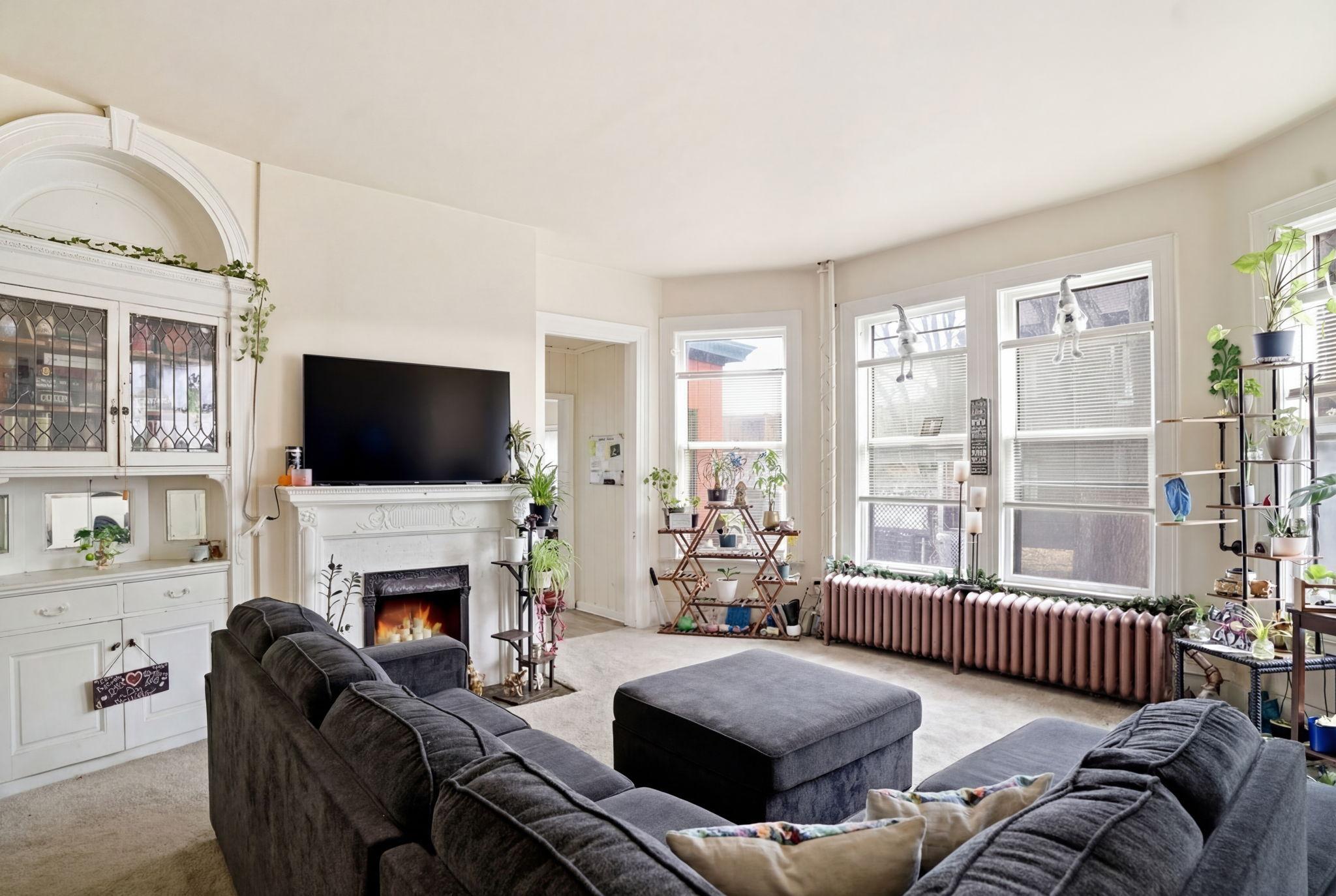 View of Residential Income at 475 Dayton Avenue, Saint Paul MN 55102, Saint Paul (6 of 16) - Mike Wilen | Minnesota Team Real Estate