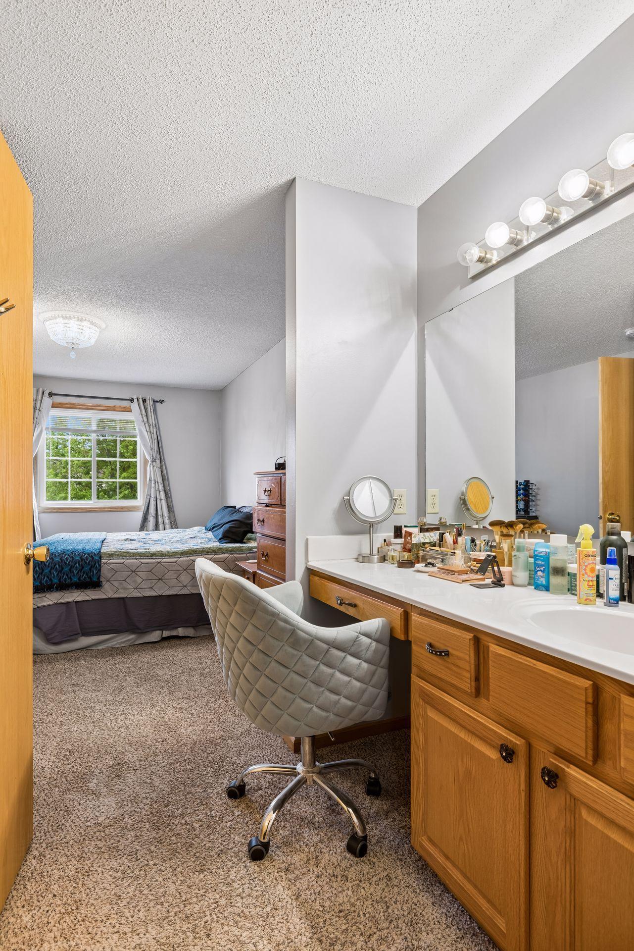 View of Residential at 4099 Meadowlark Curve, Eagan MN 55122, Eagan (25 of 33) - Mike Wilen | Minnesota Team Real Estate