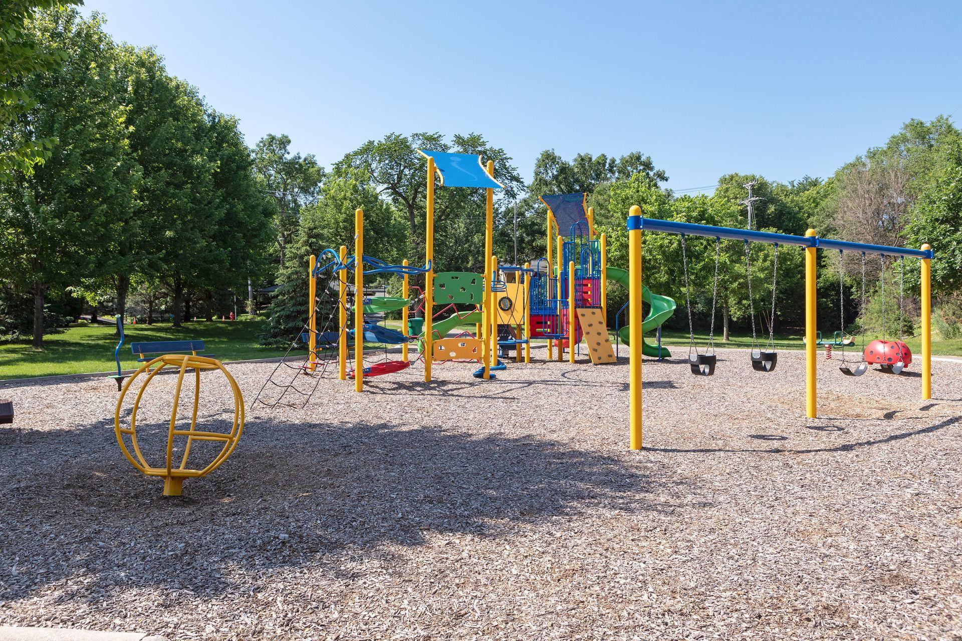 View of Residential at 2040 Ridge Drive #32, Saint Louis Park MN 55416, Saint Louis Park (25 of 27) - Mike Wilen | Minnesota Team Real Estate