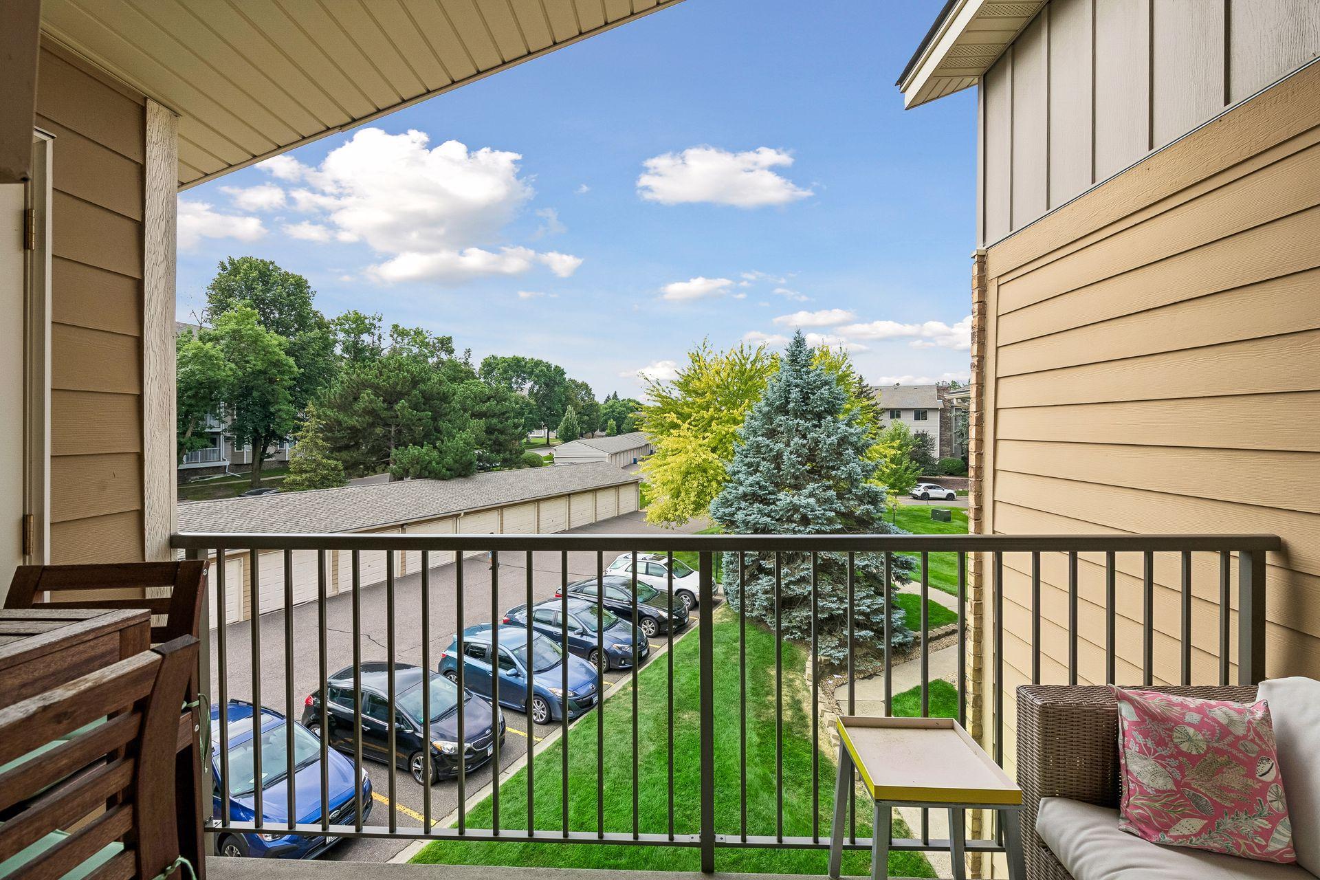 View of Residential at 2040 Ridge Drive #32, Saint Louis Park MN 55416, Saint Louis Park (18 of 27) - Mike Wilen | Minnesota Team Real Estate