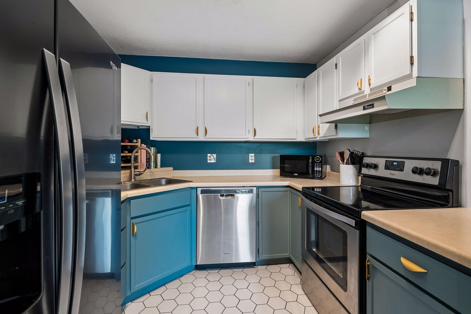 View of Residential at 2040 Ridge Drive #32, Saint Louis Park MN 55416, Saint Louis Park (11 of 27) - Mike Wilen | Minnesota Team Real Estate