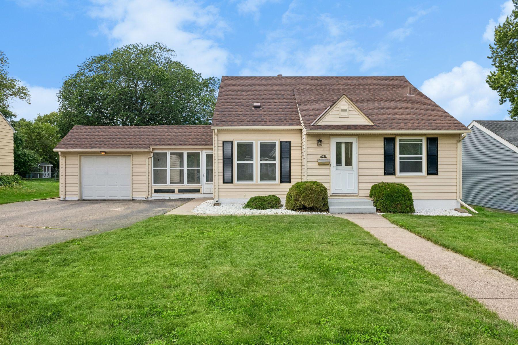 View of Residential at 6632 10th Avenue, Richfield MN 55423, Richfield (2 of 26) - Mike Wilen | Minnesota Team Real Estate