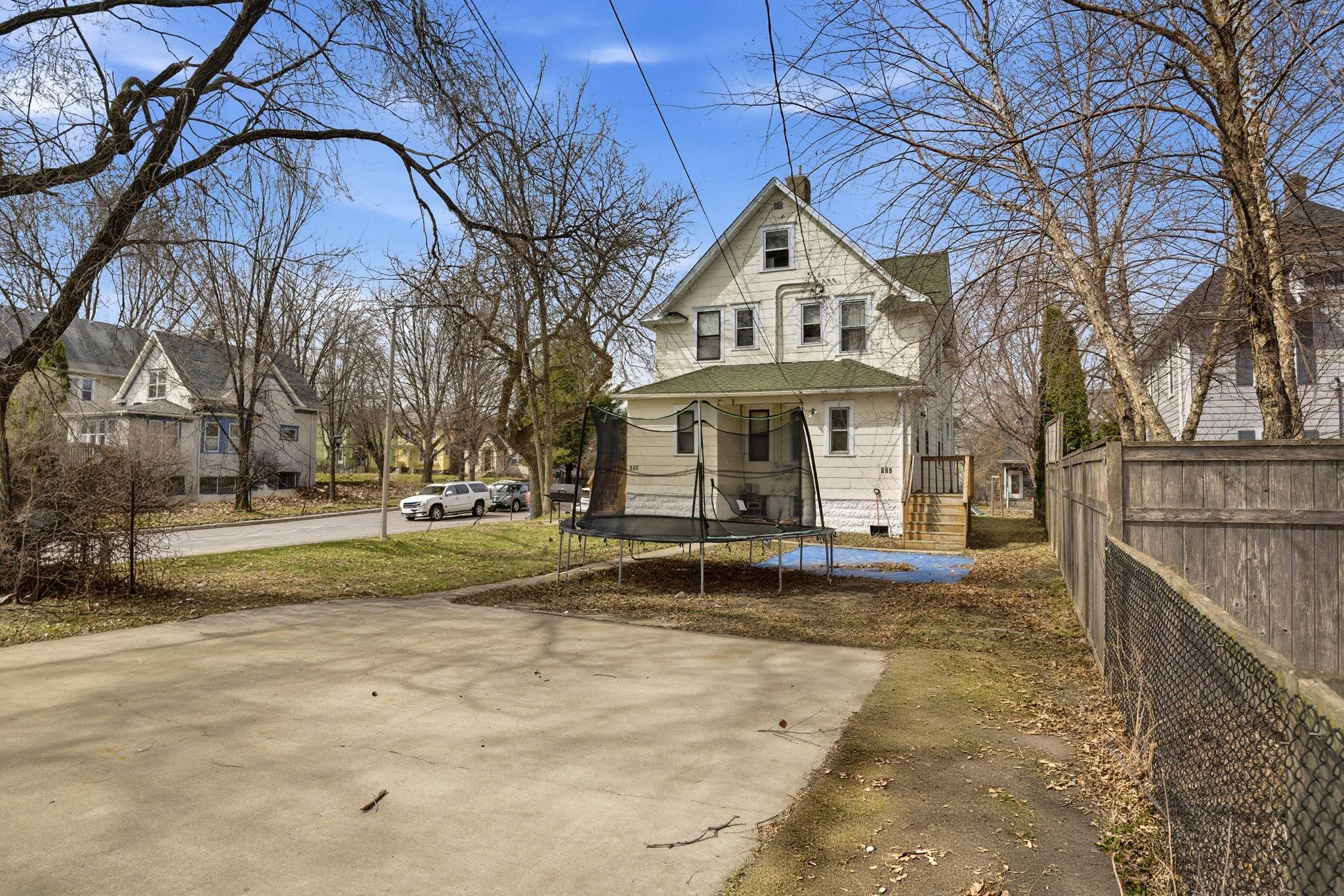 View of Residential Income at 572 Ottawa Avenue, Saint Paul MN 55107, Saint Paul (13 of 13) - Mike Wilen | Minnesota Team Real Estate