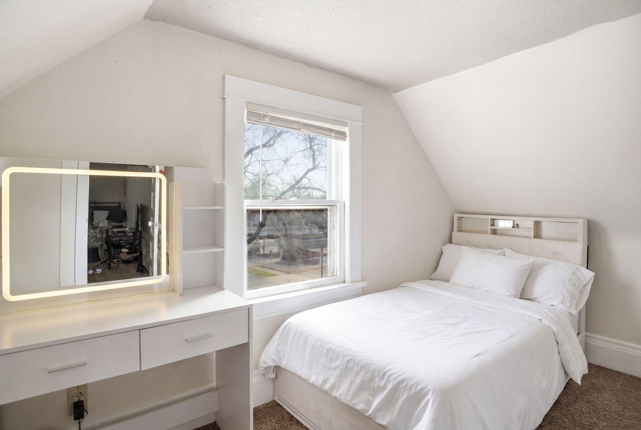 View of Residential Income at 572 Ottawa Avenue, Saint Paul MN 55107, Saint Paul (10 of 13) - Mike Wilen | Minnesota Team Real Estate