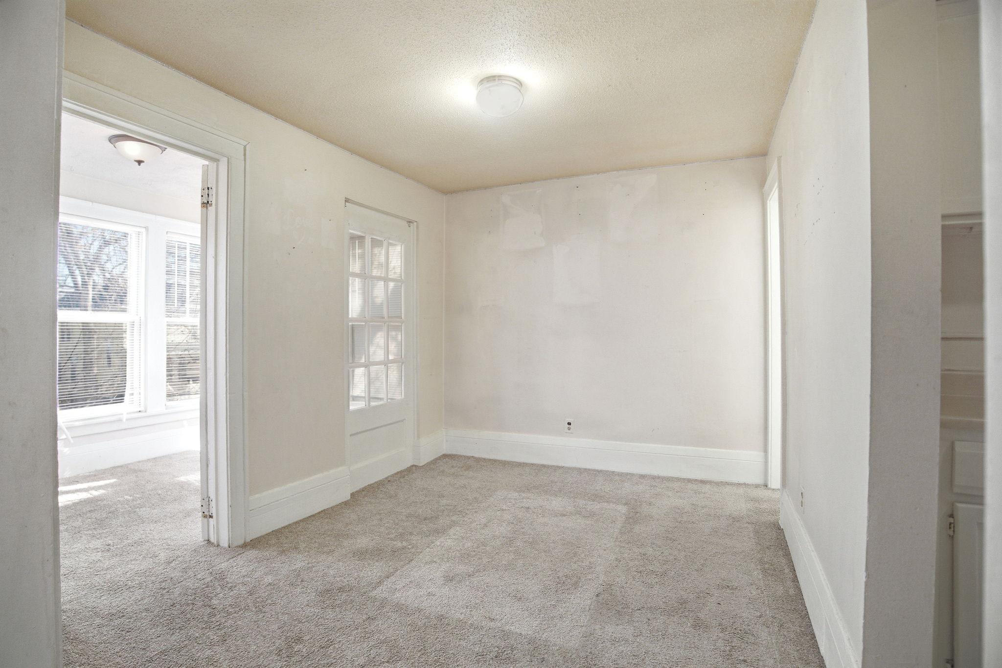 View of Commercial Sale at 658 Hague Avenue, Saint Paul MN 55104, Saint Paul (7 of 14) - Mike Wilen | Minnesota Team Real Estate