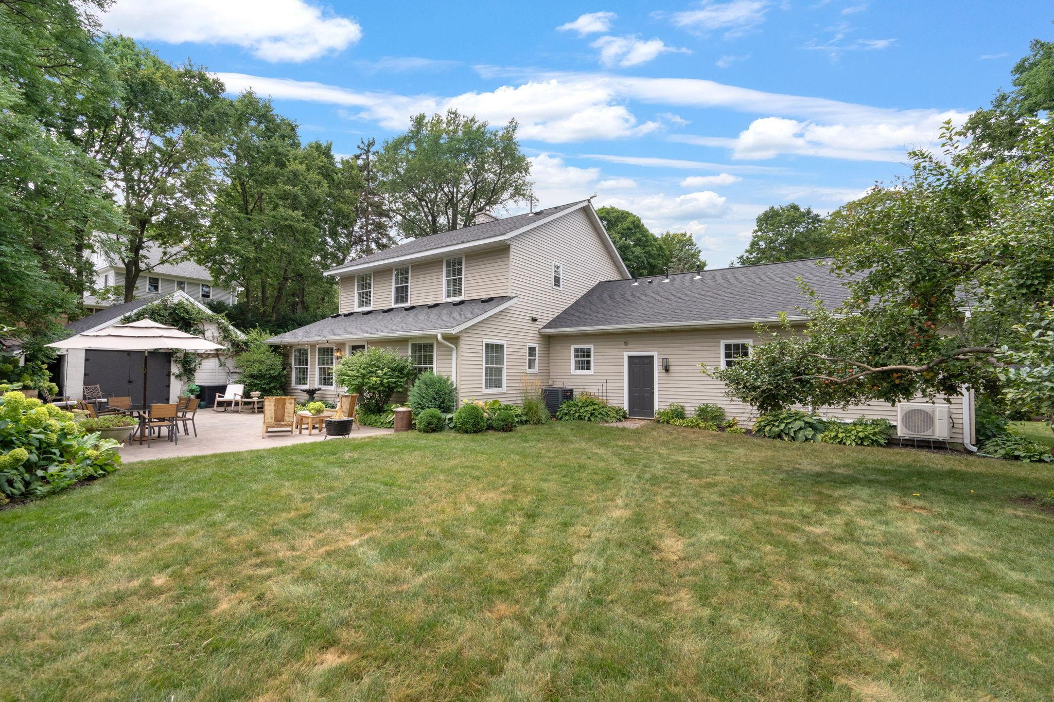 View of Residential at 3455 Montgomerie Avenue, Wayzata MN 55391, Wayzata (37 of 39) - Mike Wilen | Minnesota Team Real Estate