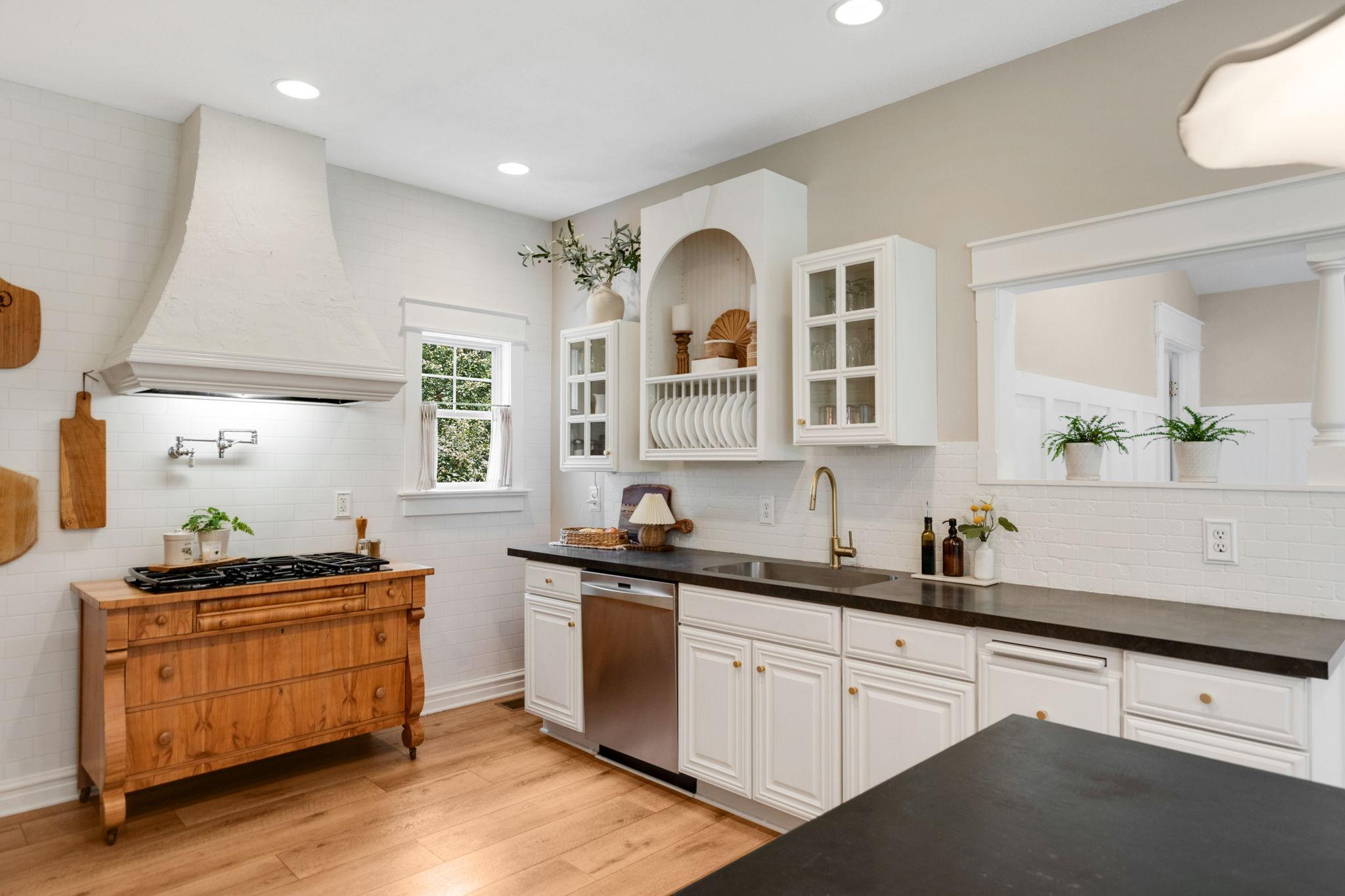 View of Residential at 3455 Montgomerie Avenue, Wayzata MN 55391, Wayzata (9 of 39) - Mike Wilen | Minnesota Team Real Estate