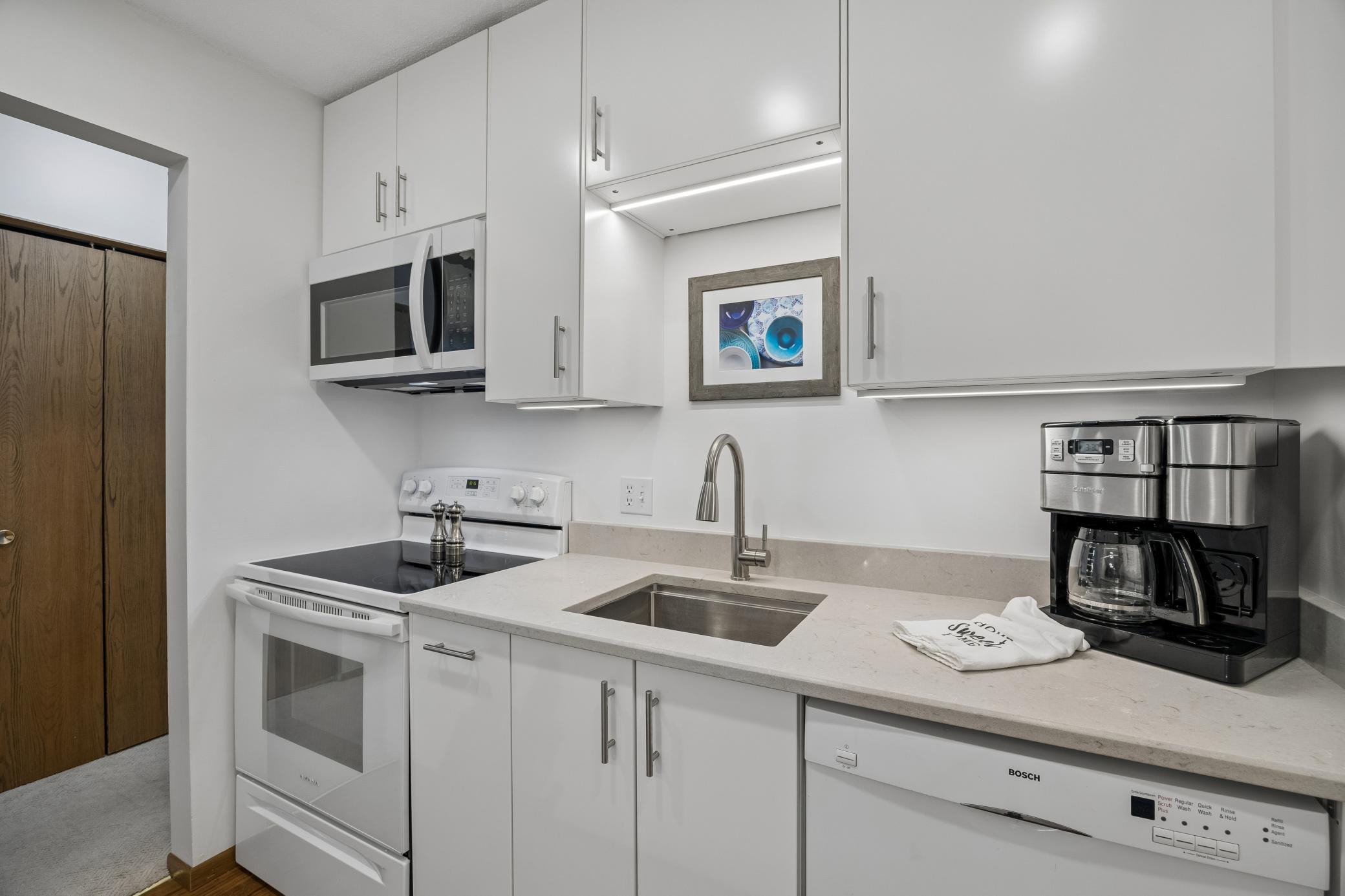 View of Residential at 35 Nathan Lane #303, Plymouth MN 55441, Plymouth (3 of 63) - Mike Wilen | Minnesota Team Real Estate