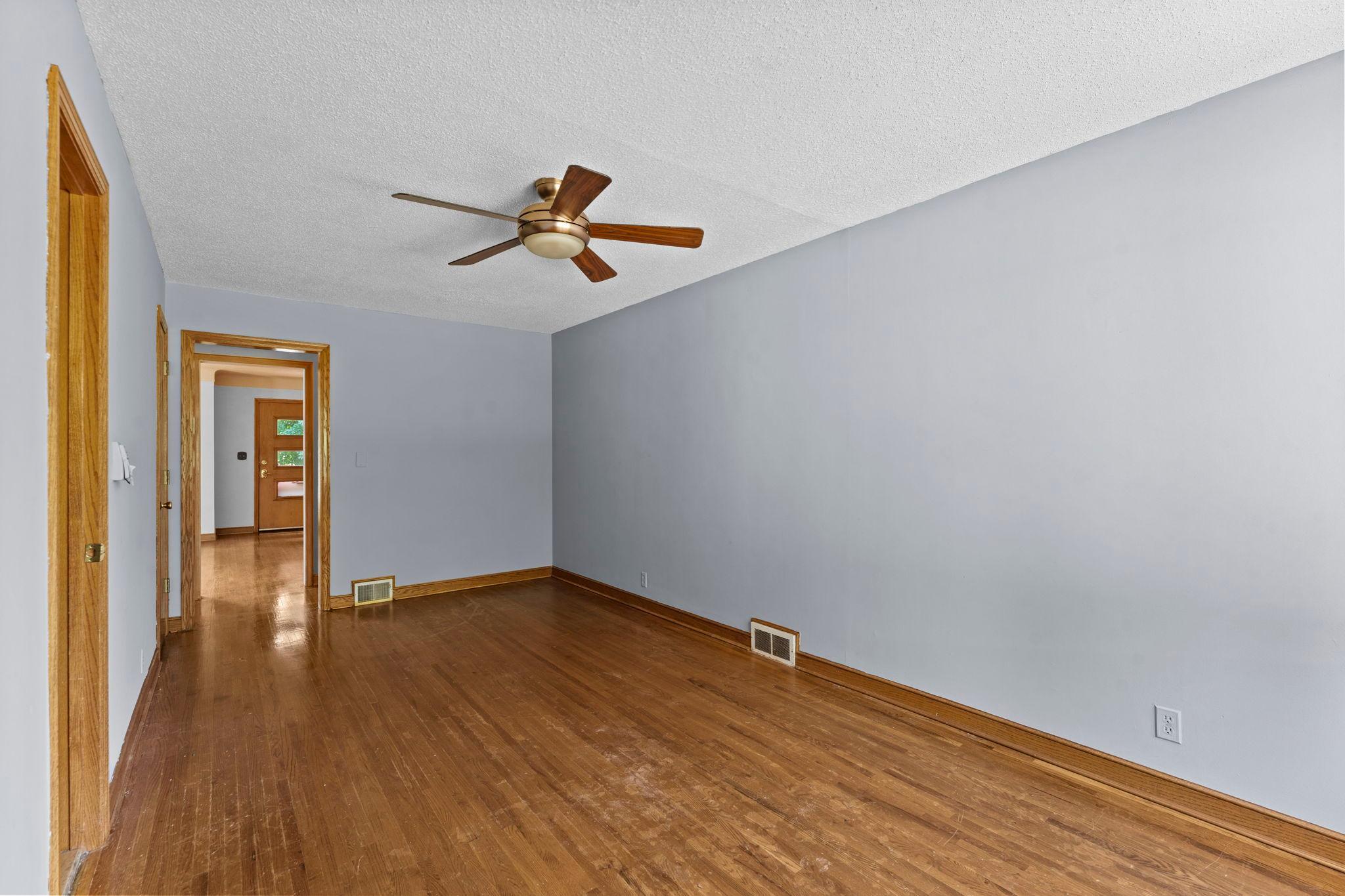 View of Residential at 1739 Hampshire Avenue, Saint Paul MN 55116, Saint Paul (18 of 51) - Mike Wilen | Minnesota Team Real Estate