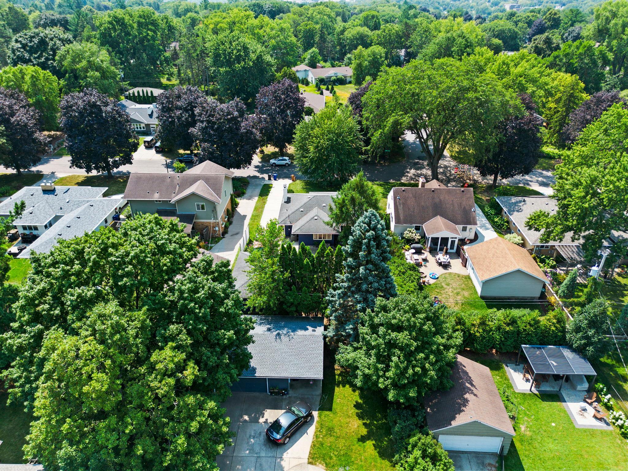 View of Residential at 1739 Hampshire Avenue, Saint Paul MN 55116, Saint Paul (46 of 51) - Mike Wilen | Minnesota Team Real Estate