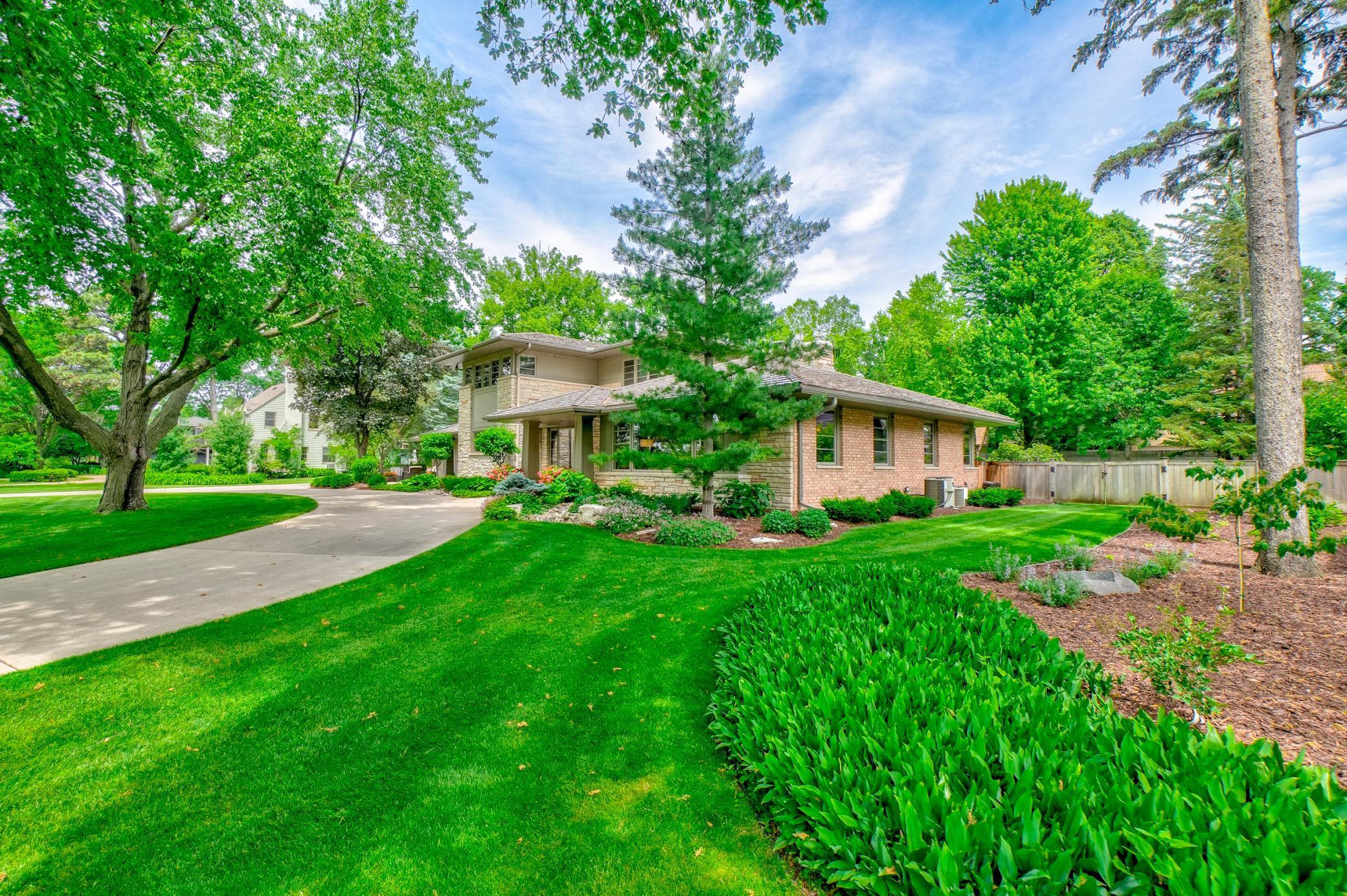 View of Residential at 450 Mississippi River Boulevard, Saint Paul MN 55105, Saint Paul (8 of 58) - Mike Wilen | Minnesota Team Real Estate