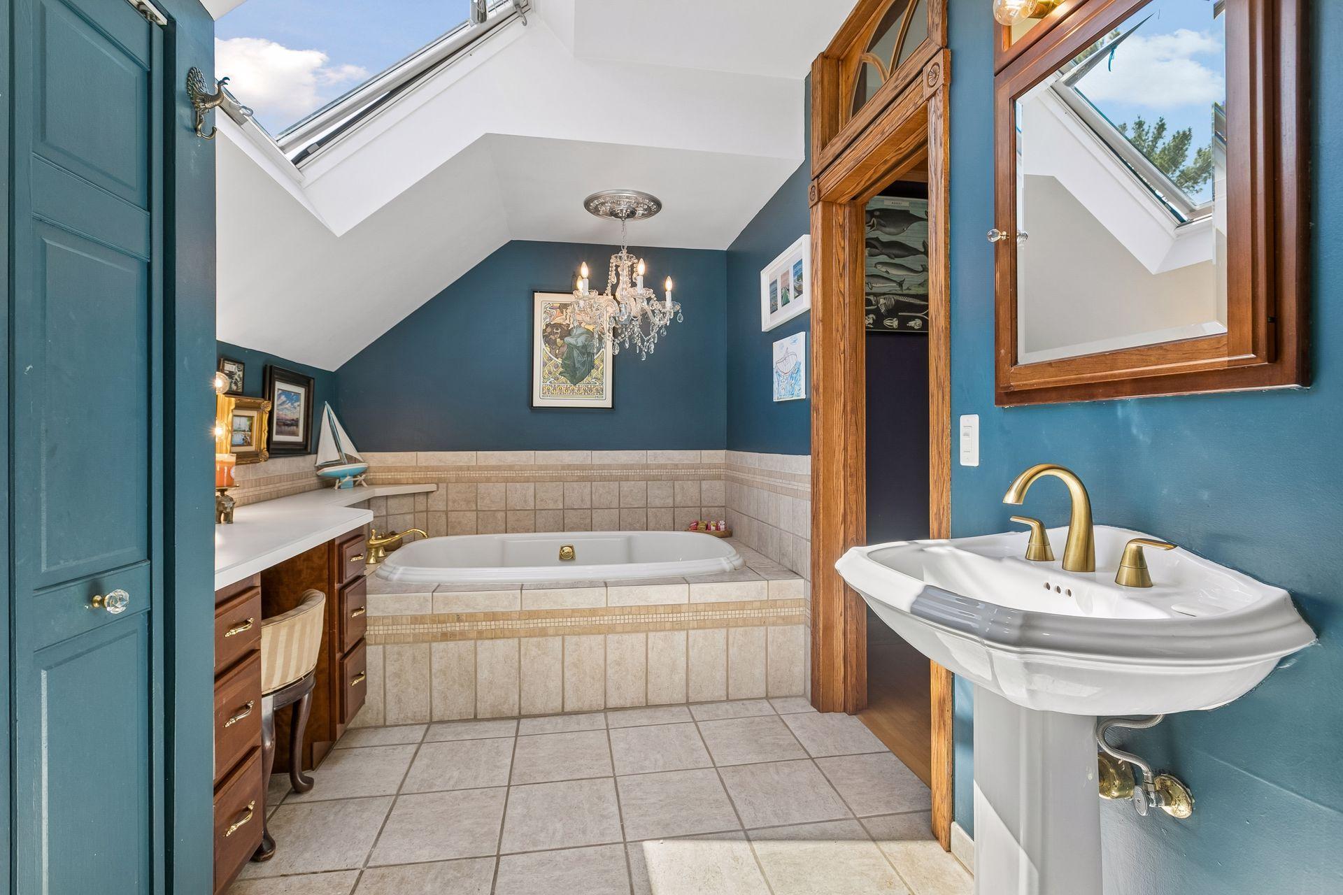 View of Residential at 1929 James Avenue, Minneapolis MN 55403, Minneapolis (34 of 56) - Mike Wilen | Minnesota Team Real Estate