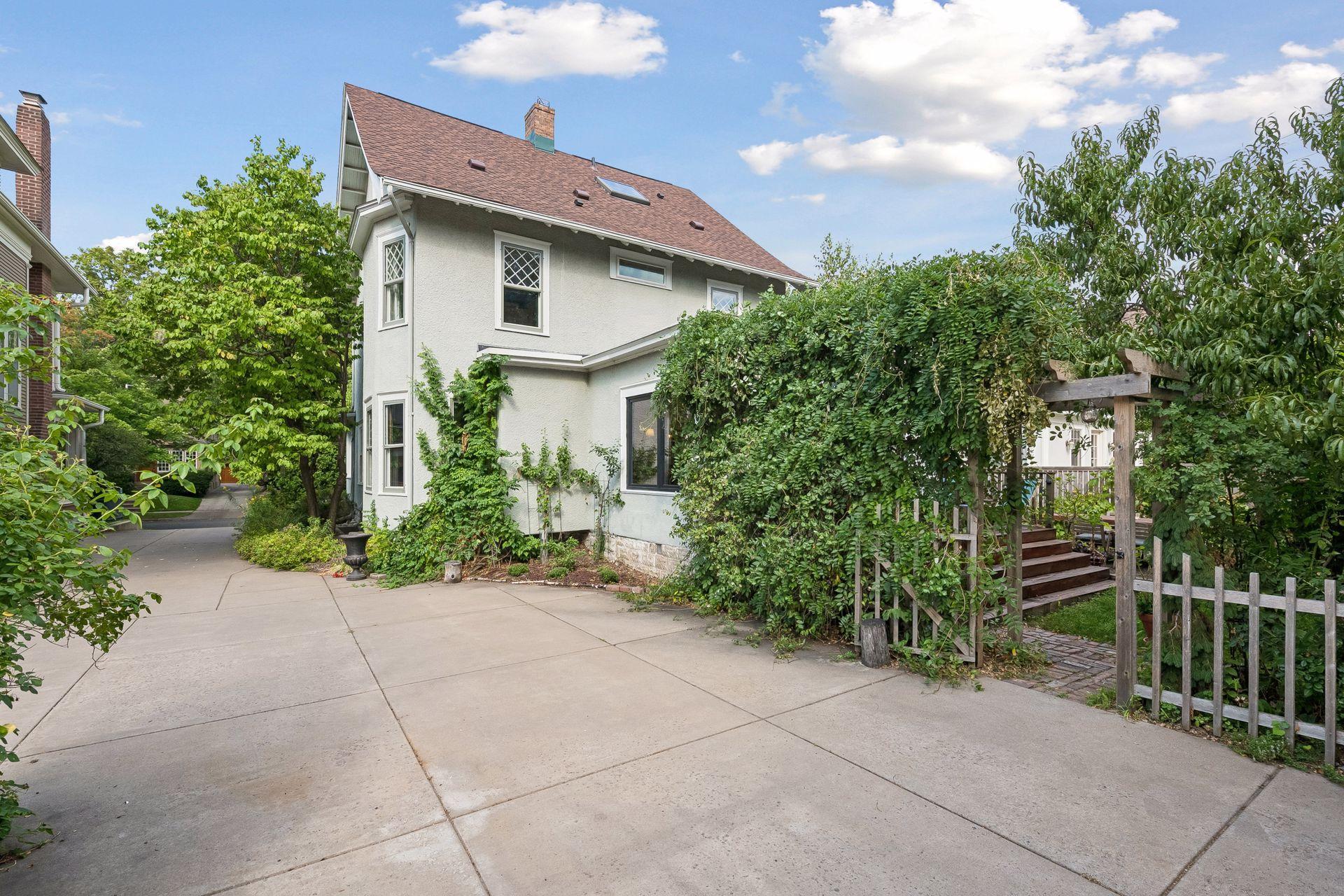 View of Residential at 1929 James Avenue, Minneapolis MN 55403, Minneapolis (44 of 56) - Mike Wilen | Minnesota Team Real Estate