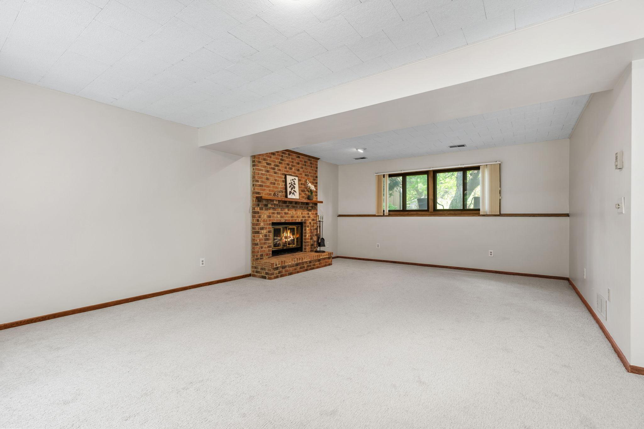 View of Residential at 11795 Red Fox Drive, Maple Grove MN 55369, Maple Grove (46 of 57) - Mike Wilen | Minnesota Team Real Estate