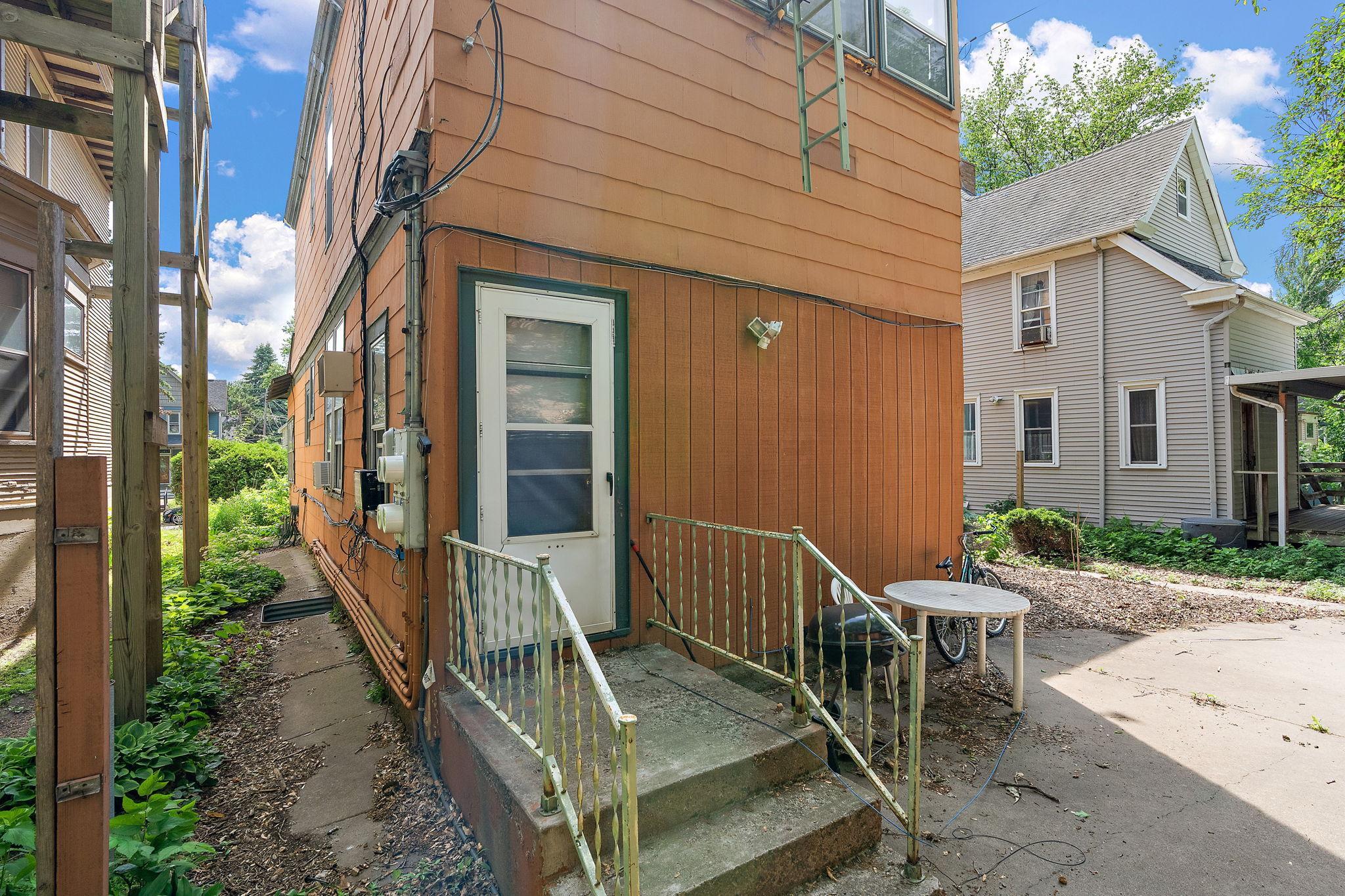 View of Residential Income at 437 Wheeler Street, Saint Paul MN 55104, Saint Paul (35 of 38) - Mike Wilen | Minnesota Team Real Estate