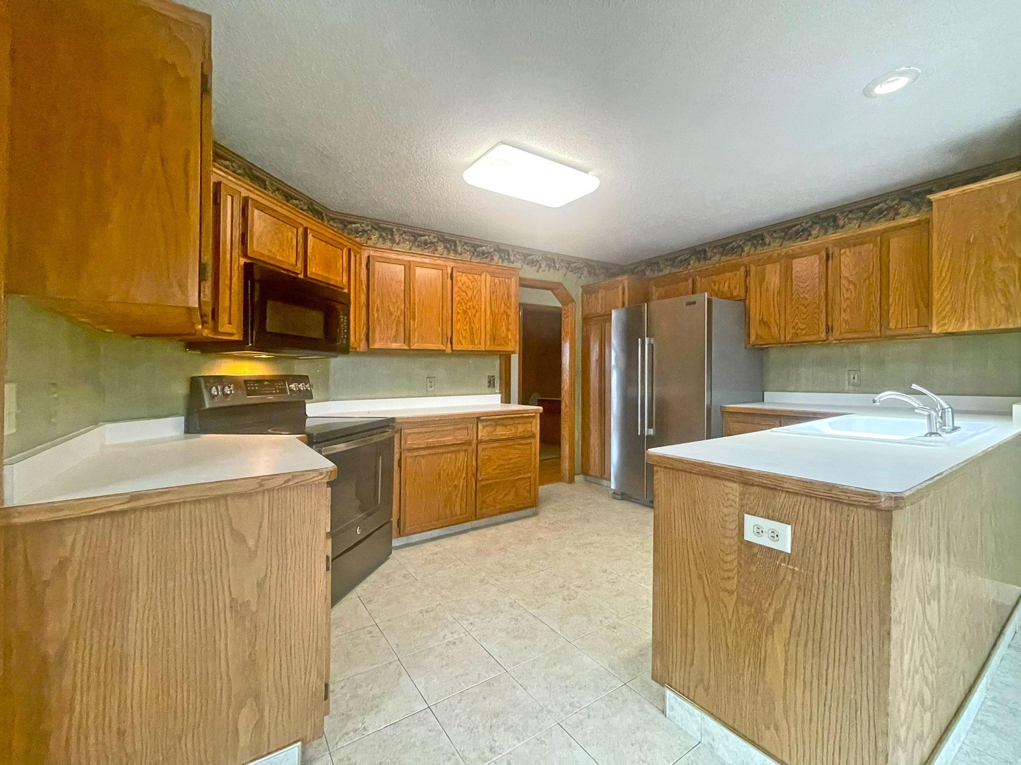 View of Residential at 17446 Goldenview Avenue, Lakeville MN 55044, Lakeville (6 of 28) - Mike Wilen | Minnesota Team Real Estate