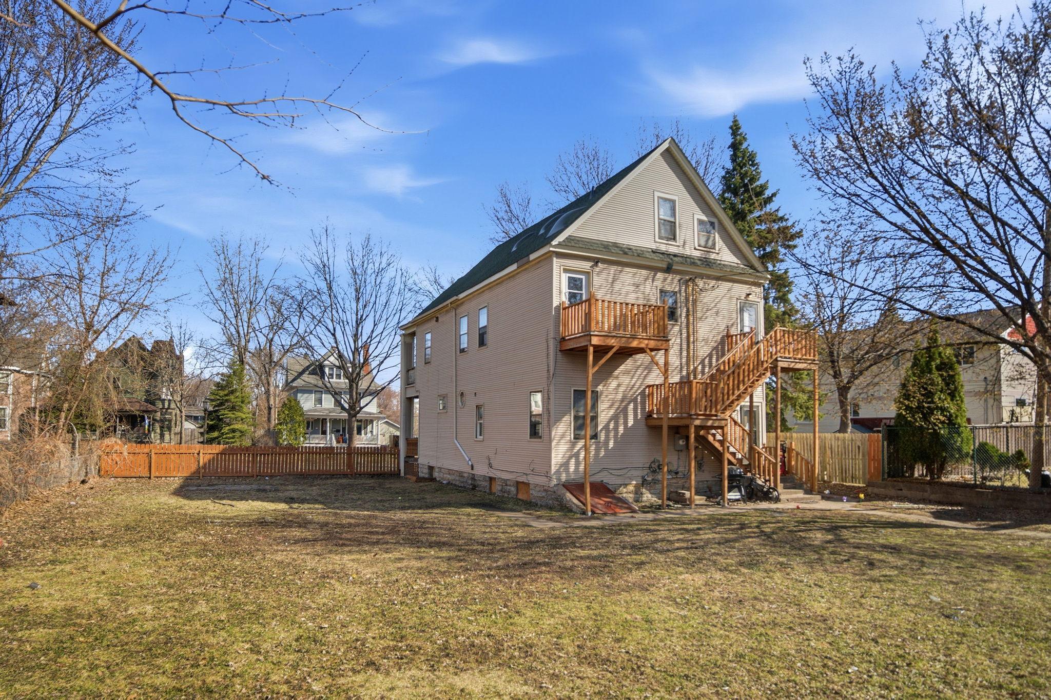 View of Residential Income at 694 Marshall Avenue, Saint Paul MN 55104, Saint Paul (13 of 16) - Mike Wilen | Minnesota Team Real Estate