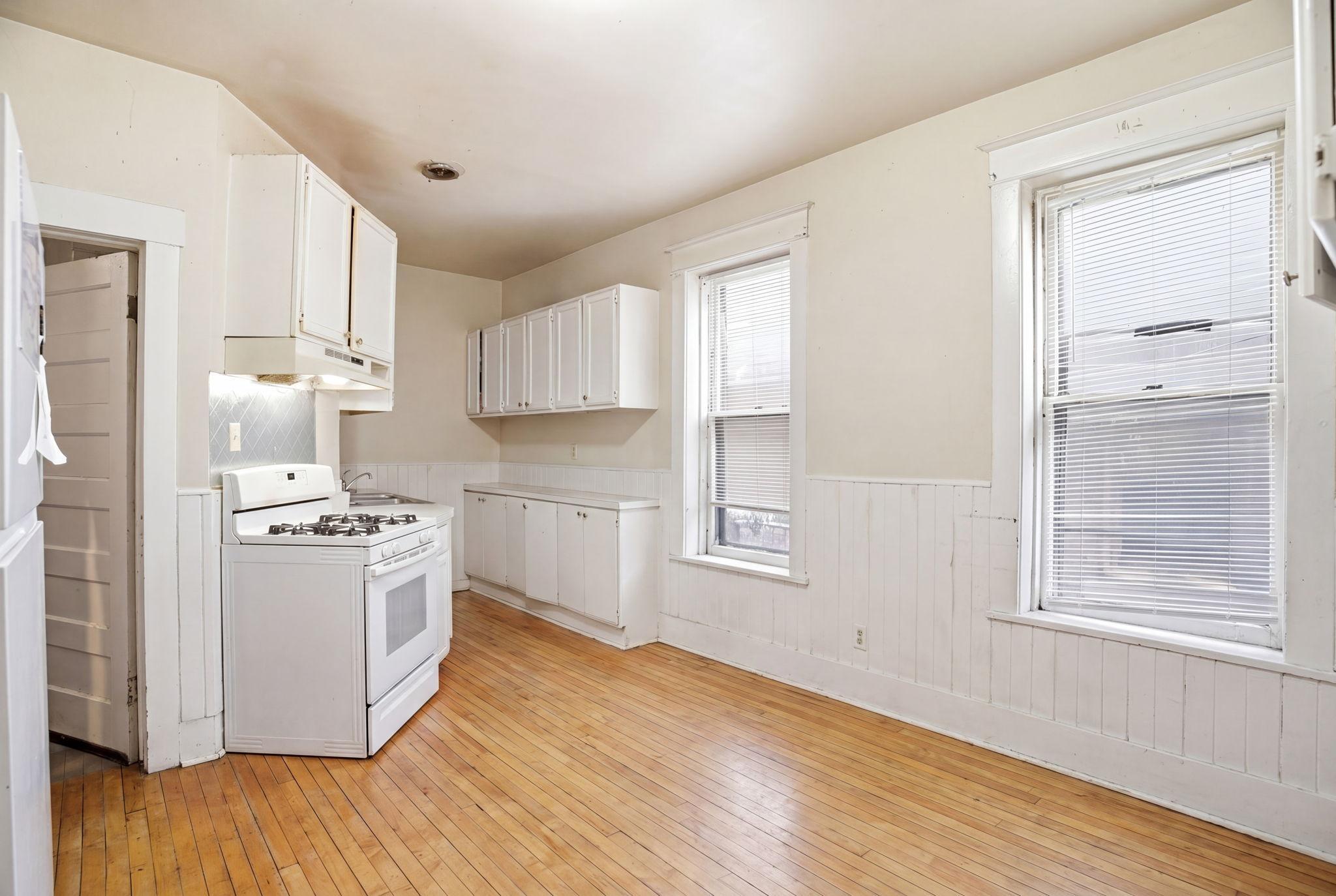 View of Residential Income at 686 Virginia Street, Saint Paul MN 55103, Saint Paul (5 of 12) - Mike Wilen | Minnesota Team Real Estate