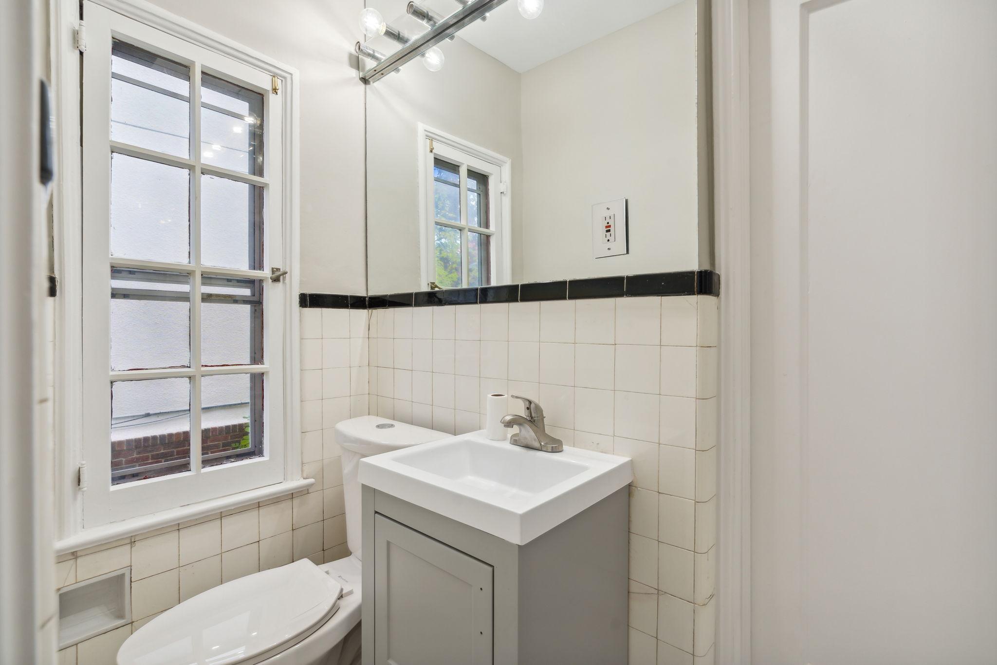 View of Residential Income at 3420 Humboldt Avenue, Minneapolis MN 55408, Minneapolis (31 of 40) - Mike Wilen | Minnesota Team Real Estate