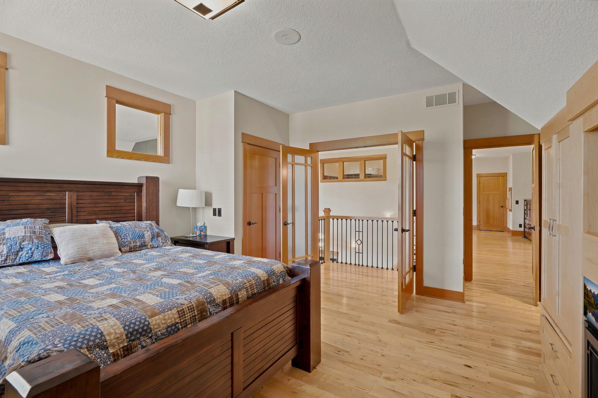 View of Residential at 10721 Watersedge Lane, Woodbury MN 55129, Woodbury (107 of 135) - Mike Wilen | Minnesota Team Real Estate