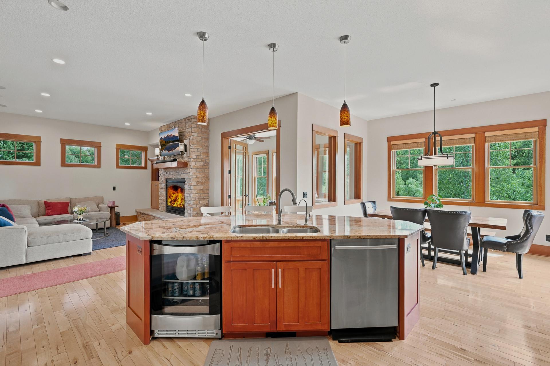View of Residential at 10721 Watersedge Lane, Woodbury MN 55129, Woodbury (73 of 135) - Mike Wilen | Minnesota Team Real Estate