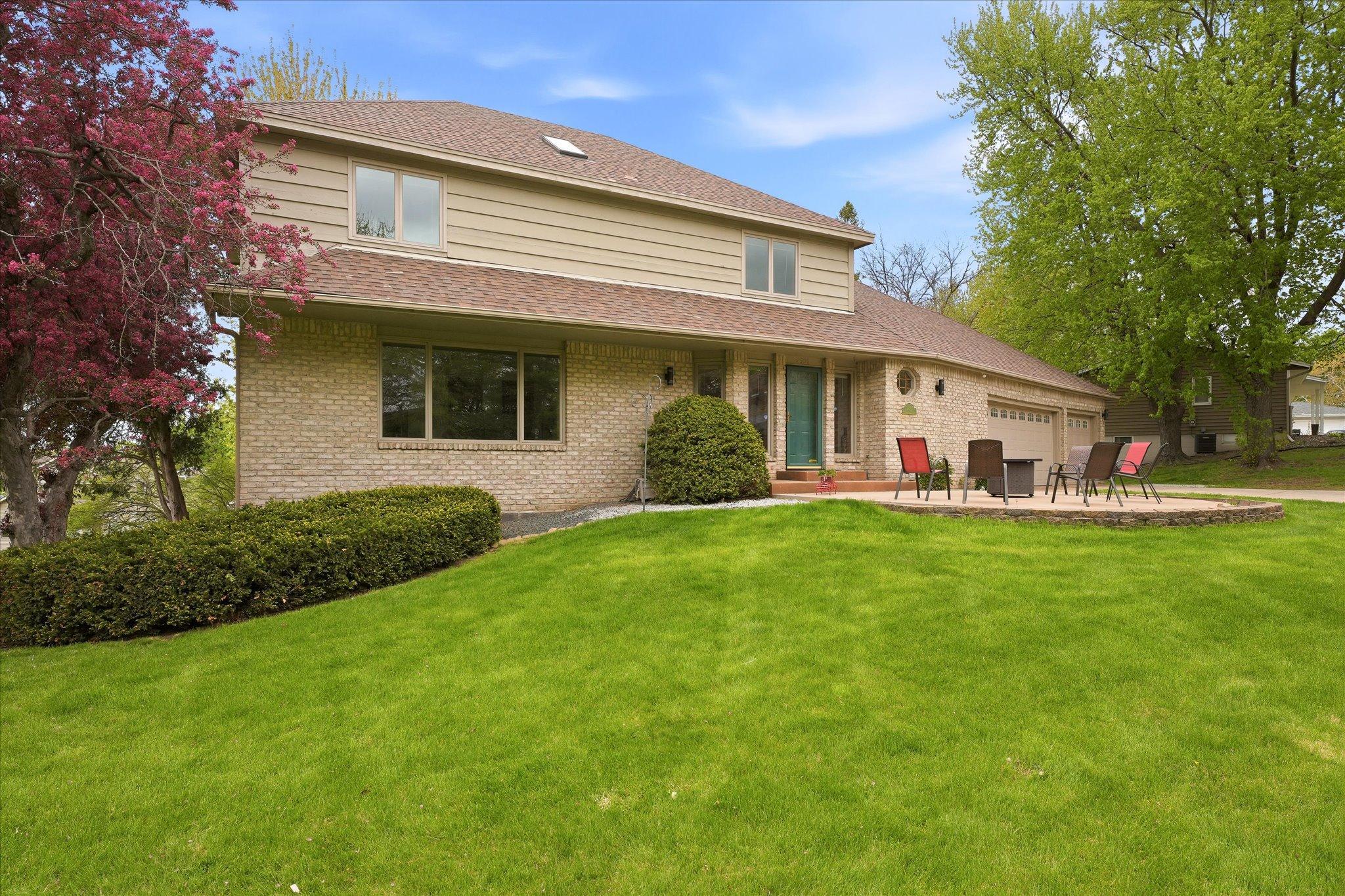 View of Residential at 2500 Highland View Avenue, Burnsville MN 55337, Burnsville (56 of 57) - Mike Wilen | Minnesota Team Real Estate