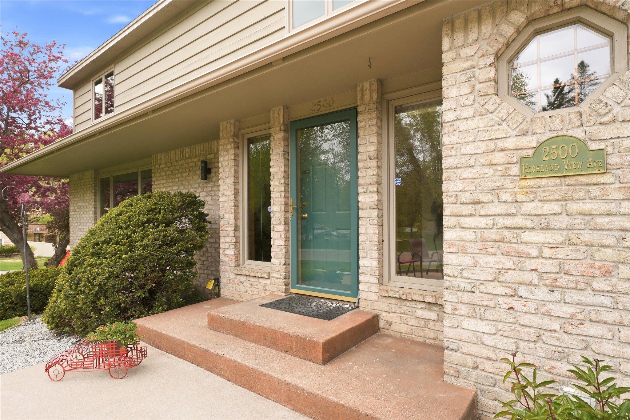 View of Residential at 2500 Highland View Avenue, Burnsville MN 55337, Burnsville (54 of 57) - Mike Wilen | Minnesota Team Real Estate