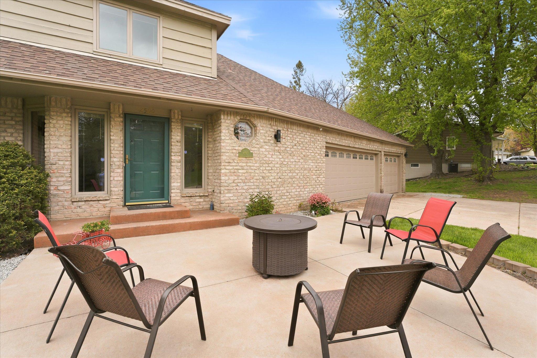 View of Residential at 2500 Highland View Avenue, Burnsville MN 55337, Burnsville (53 of 57) - Mike Wilen | Minnesota Team Real Estate
