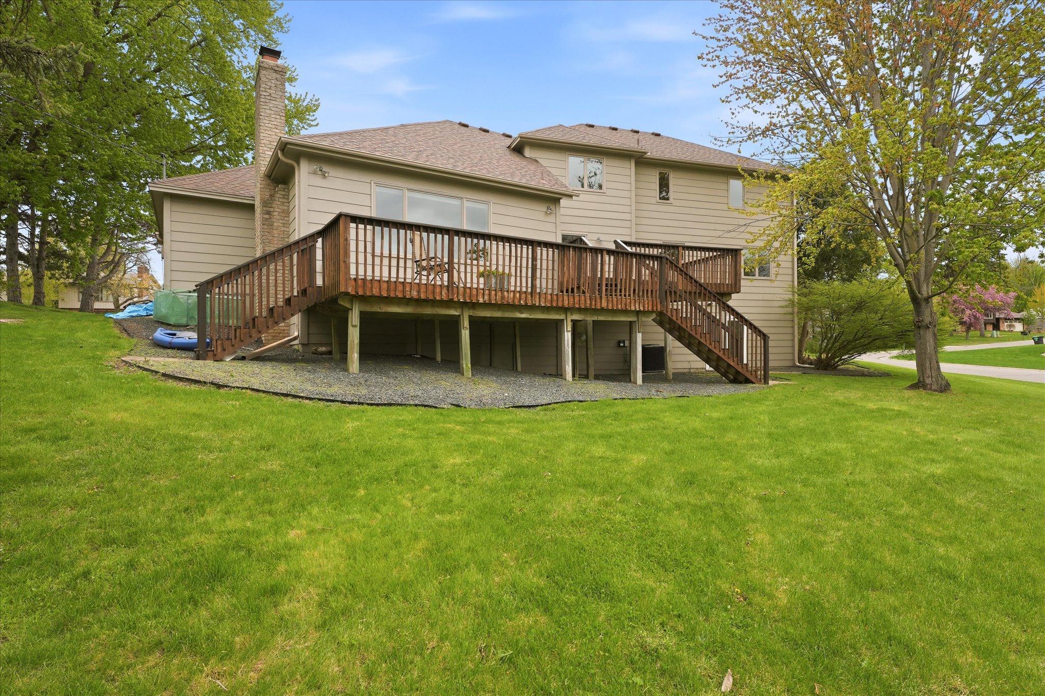View of Residential at 2500 Highland View Avenue, Burnsville MN 55337, Burnsville (13 of 57) - Mike Wilen | Minnesota Team Real Estate