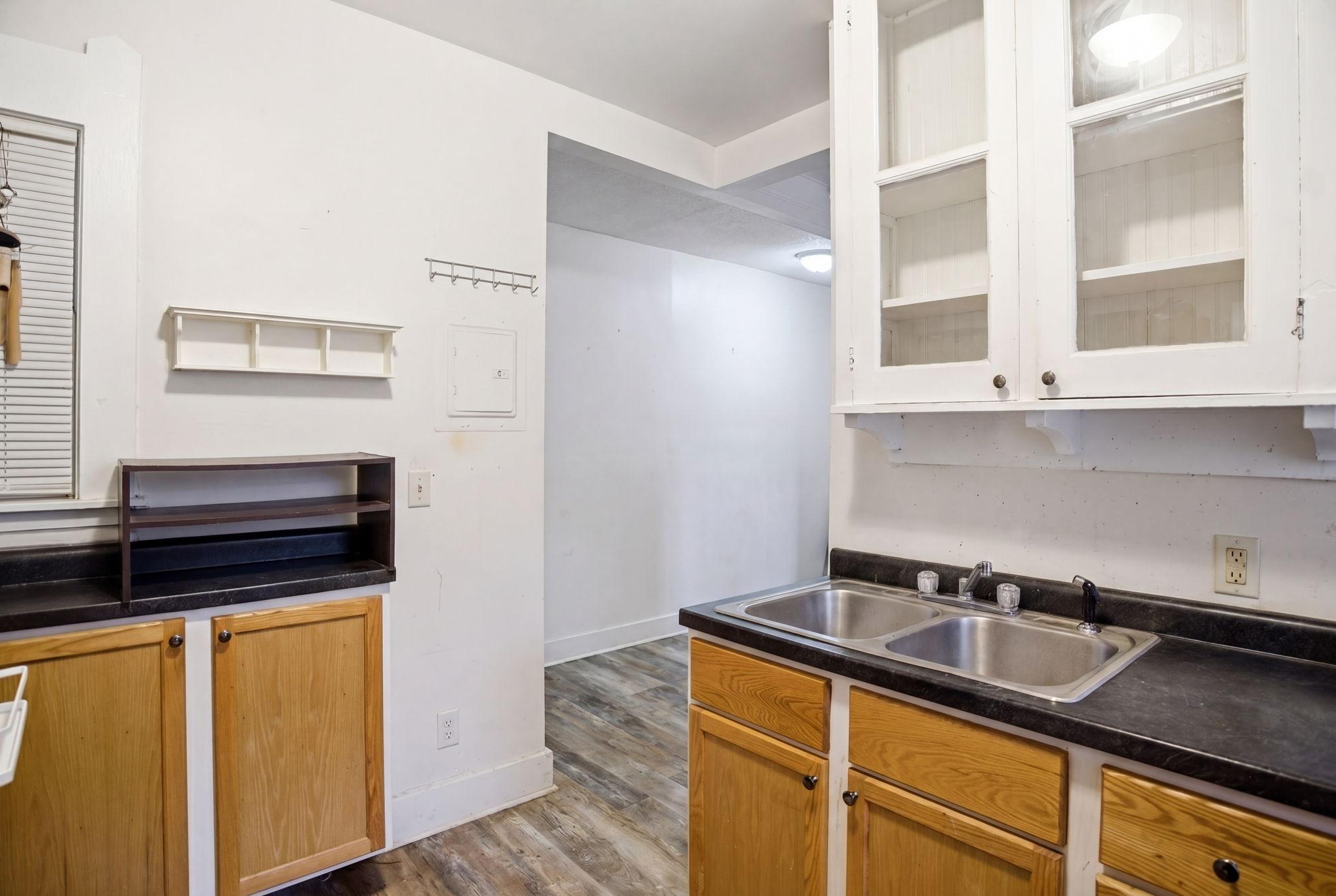 View of Commercial Sale at 293 Dayton Avenue, Saint Paul MN 55102, Saint Paul (8 of 14) - Mike Wilen | Minnesota Team Real Estate
