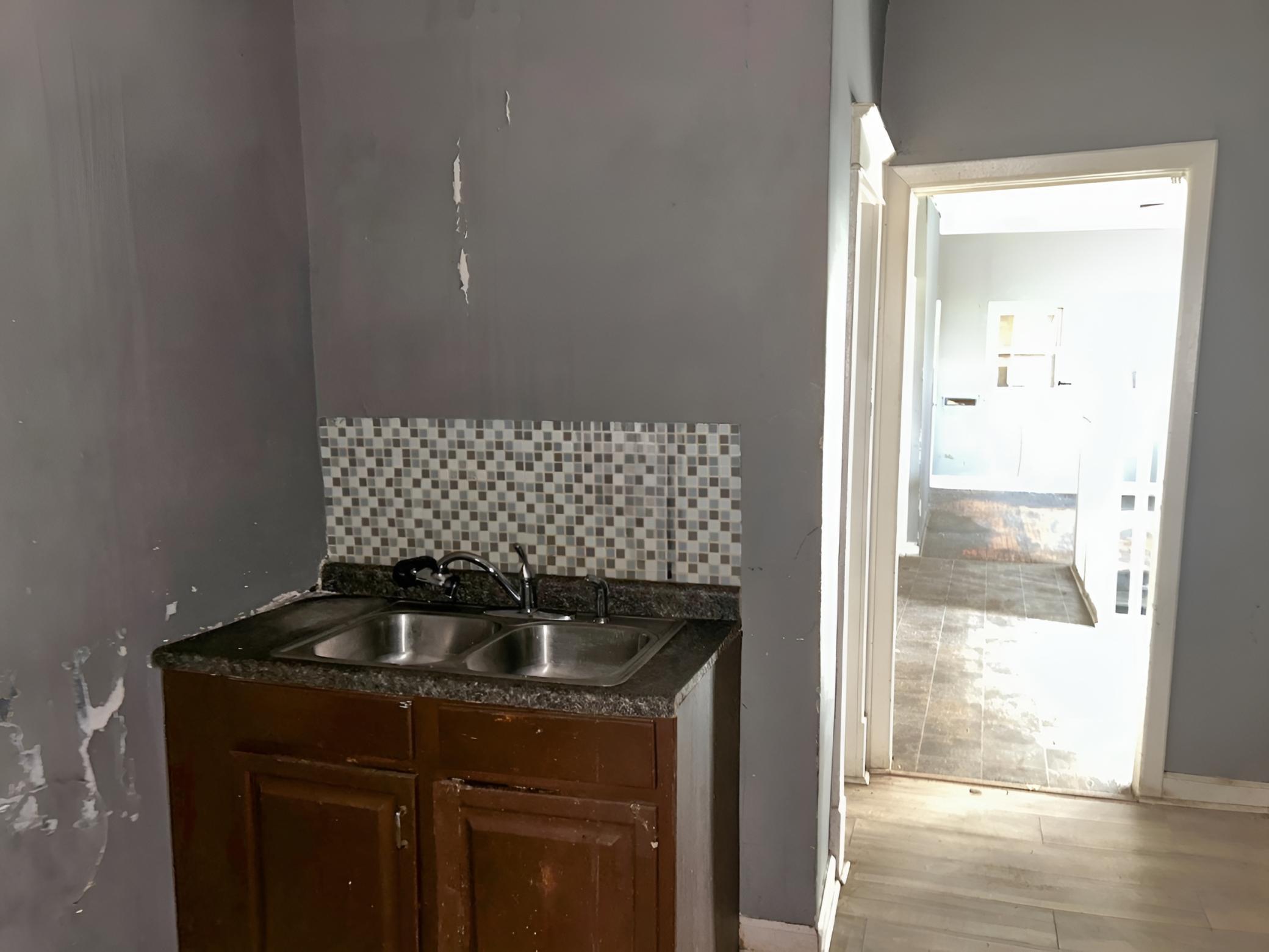 View of Residential Income at 686 Sherburne Avenue, Saint Paul MN 55104, Saint Paul (10 of 22) - Mike Wilen | Minnesota Team Real Estate