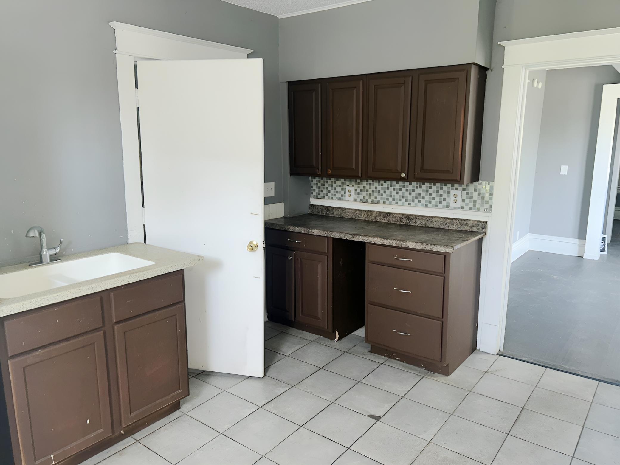 View of Residential Income at 686 Sherburne Avenue, Saint Paul MN 55104, Saint Paul (20 of 22) - Mike Wilen | Minnesota Team Real Estate