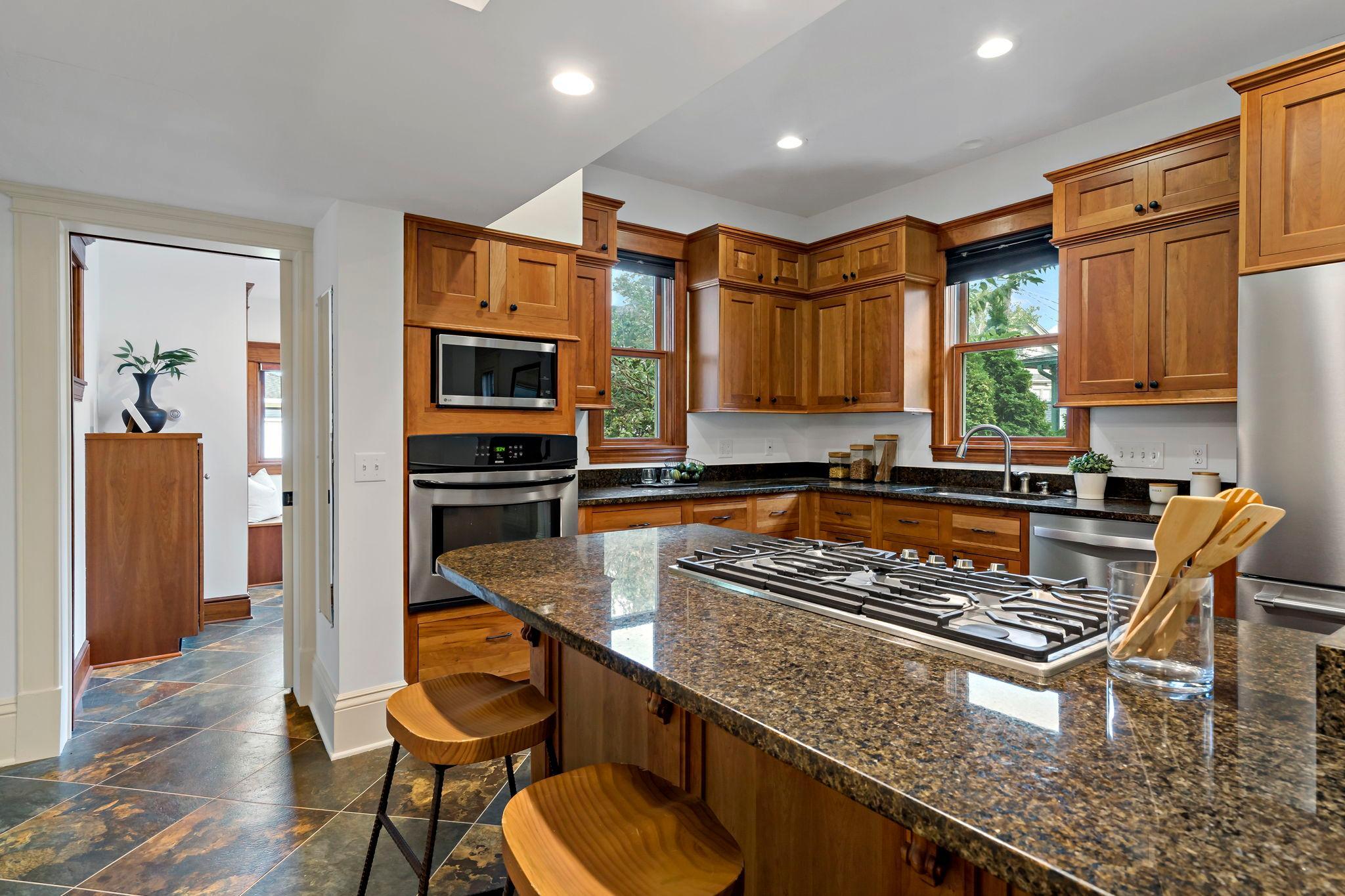 View of Residential at 2824 Irving Avenue, Minneapolis MN 55408, Minneapolis (10 of 27) - Mike Wilen | Minnesota Team Real Estate